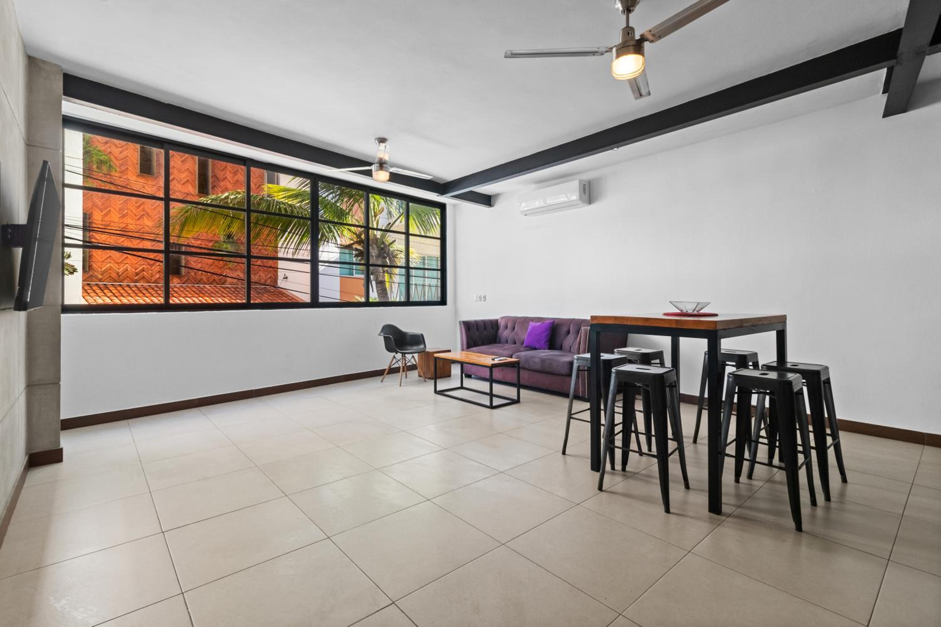 Stylish Apartment Near