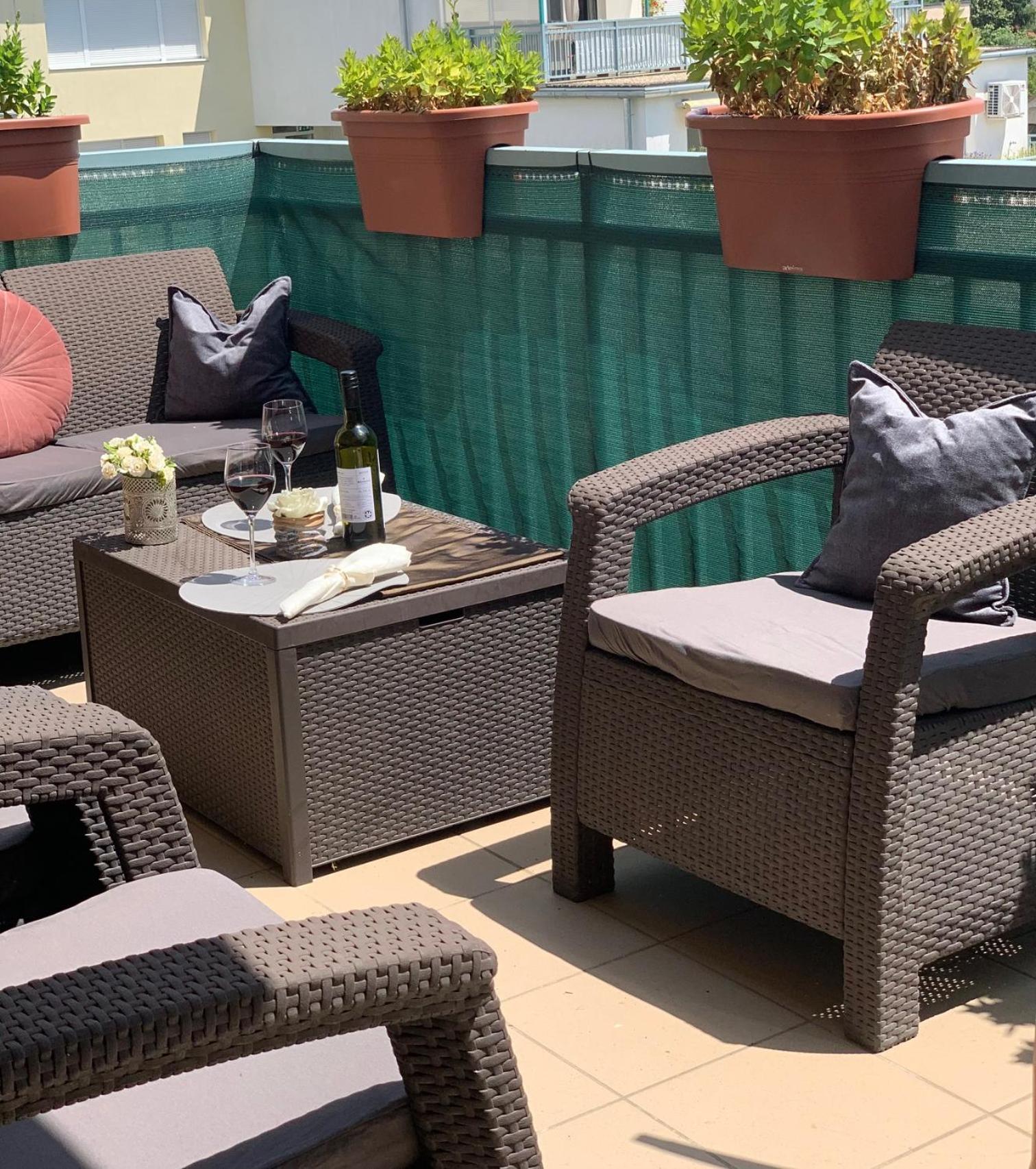 Local-Lux Premium Apartment- 2 Bedrooms Balcony -2 Private Parking