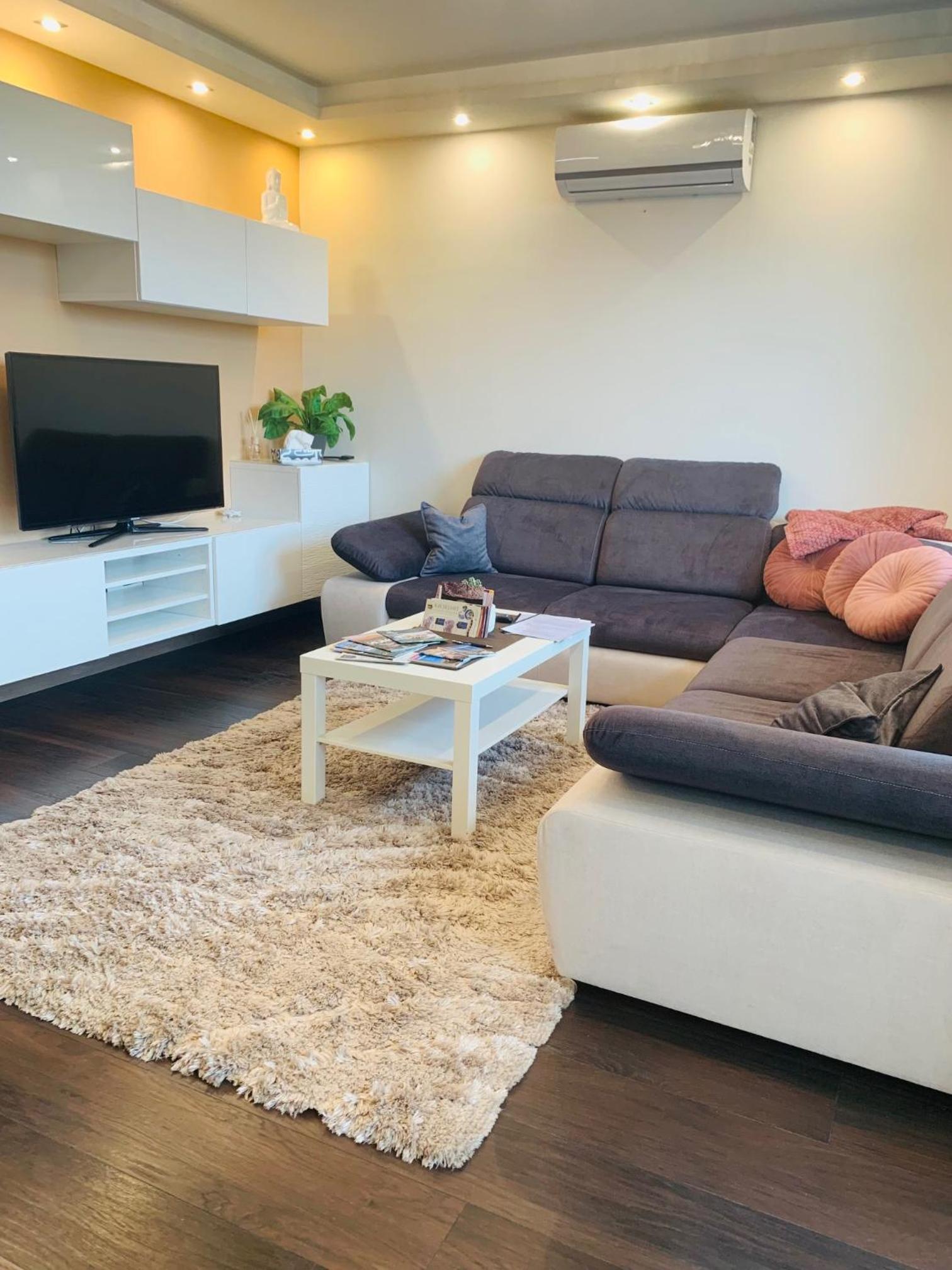 Local-Lux Premium Apartment- 2 Bedrooms Balcony -2 Private Parking