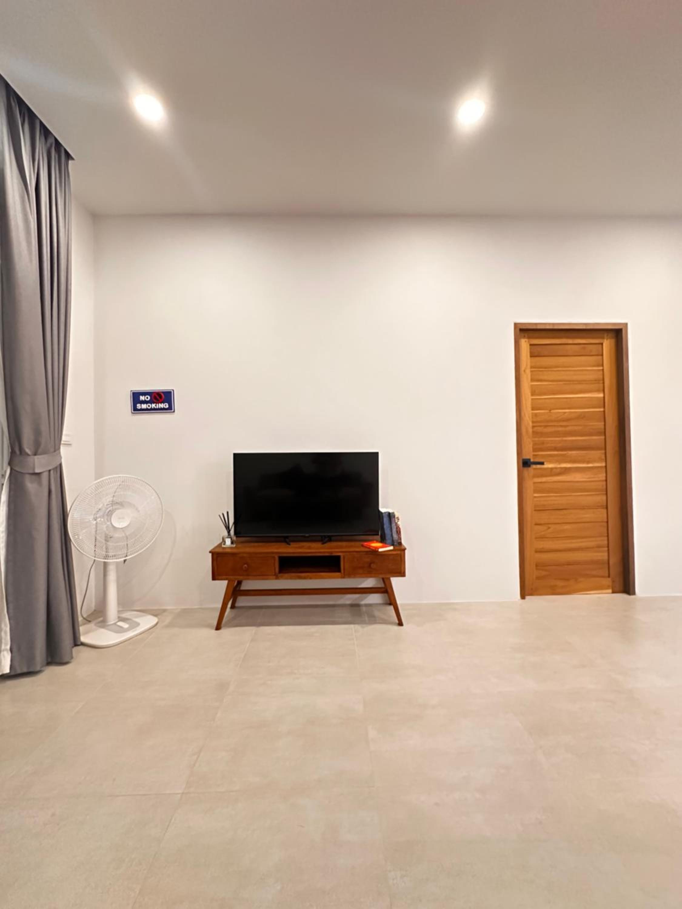 Baan Suan Poolsap - Haad Rin Beach