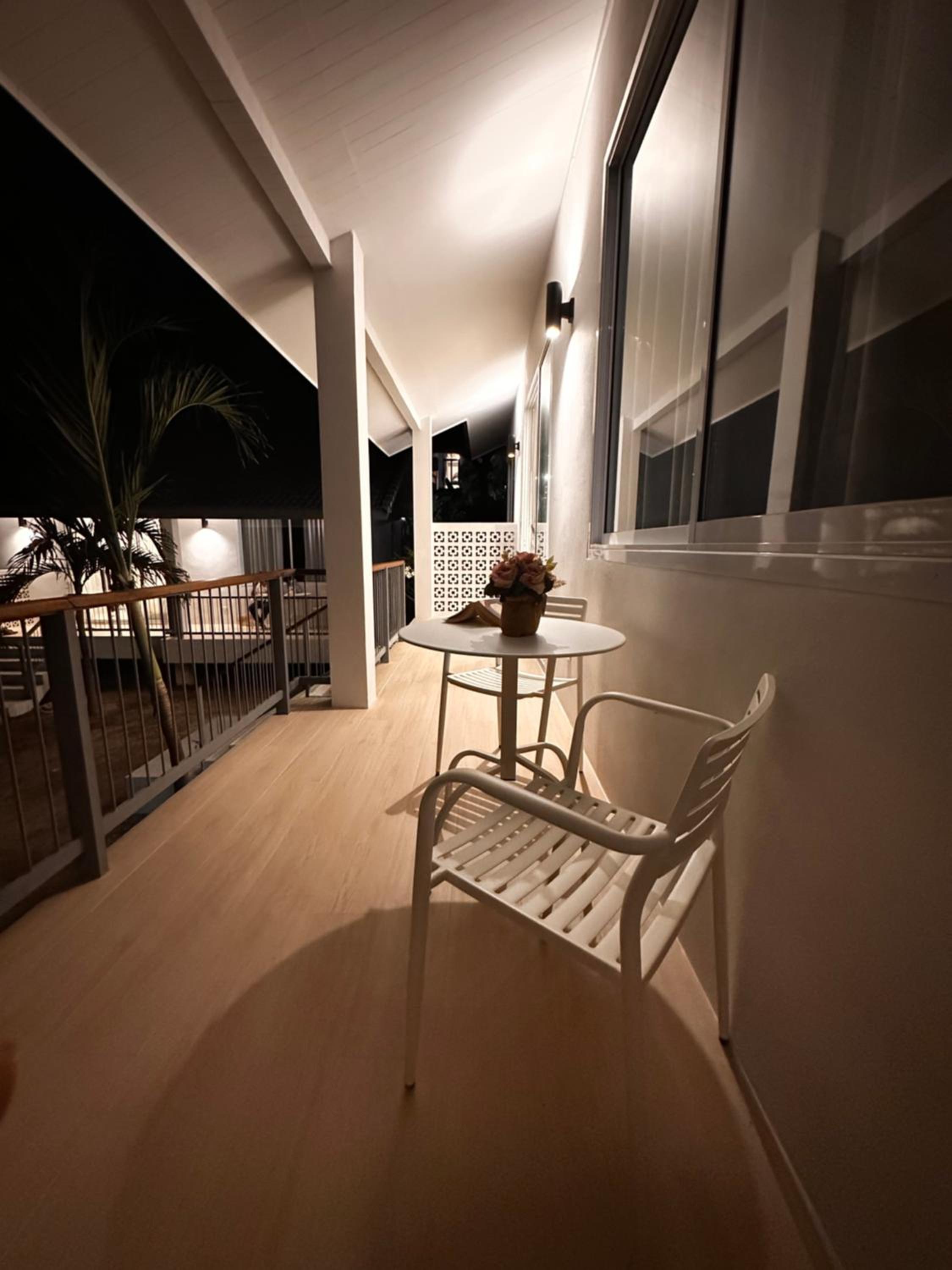 Baan Suan Poolsap - Haad Rin Beach