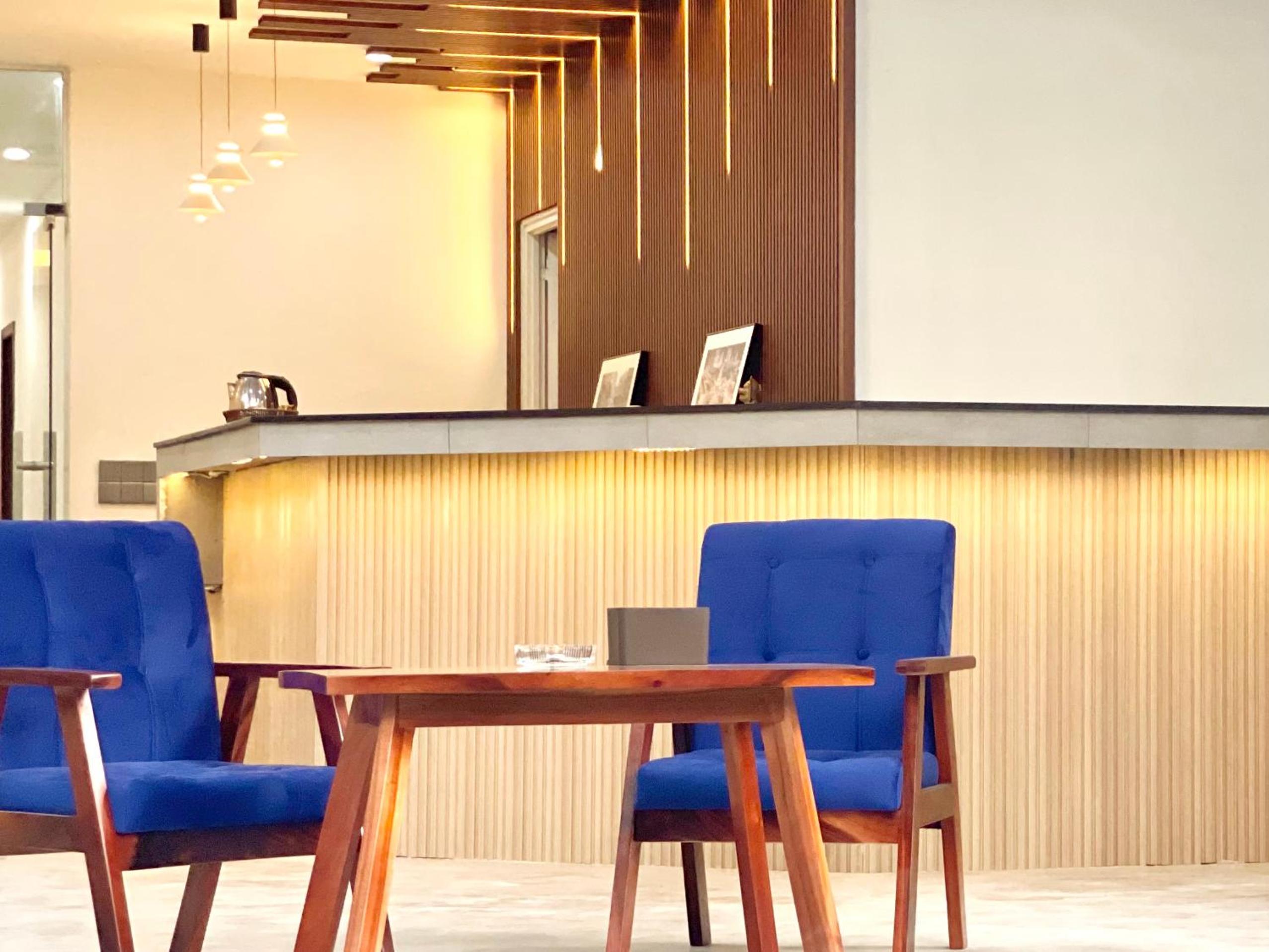 SKY VILLA - BKK Phnom Penh - Rooms & Apartments - FREE LAUNDRY