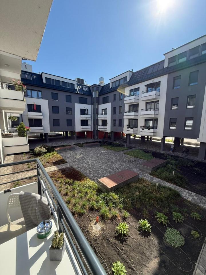 Local-Lux Apartment F3 - Private Parking & Balcony