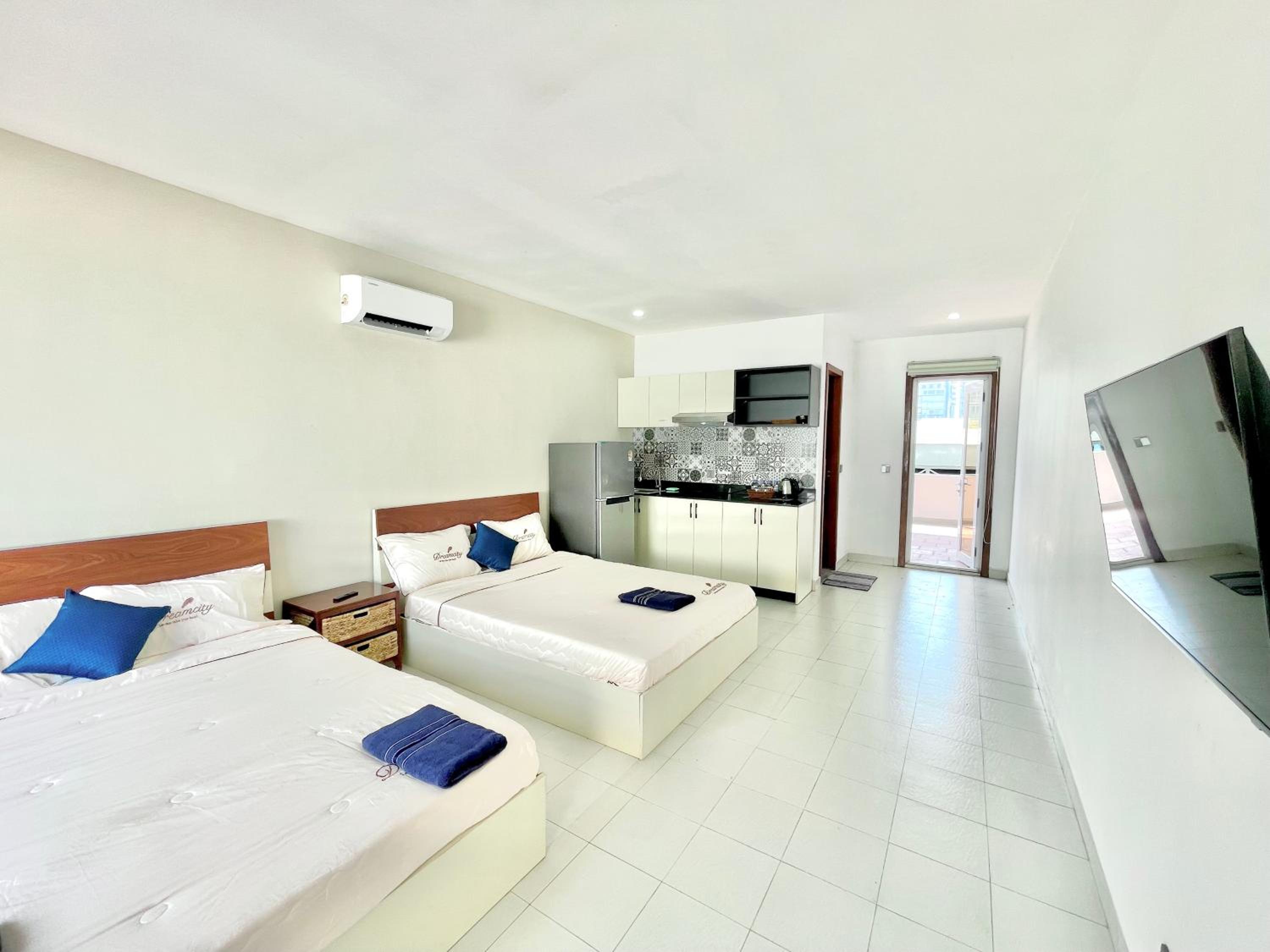 SKY VILLA - BKK Phnom Penh - Rooms & Apartments - FREE LAUNDRY