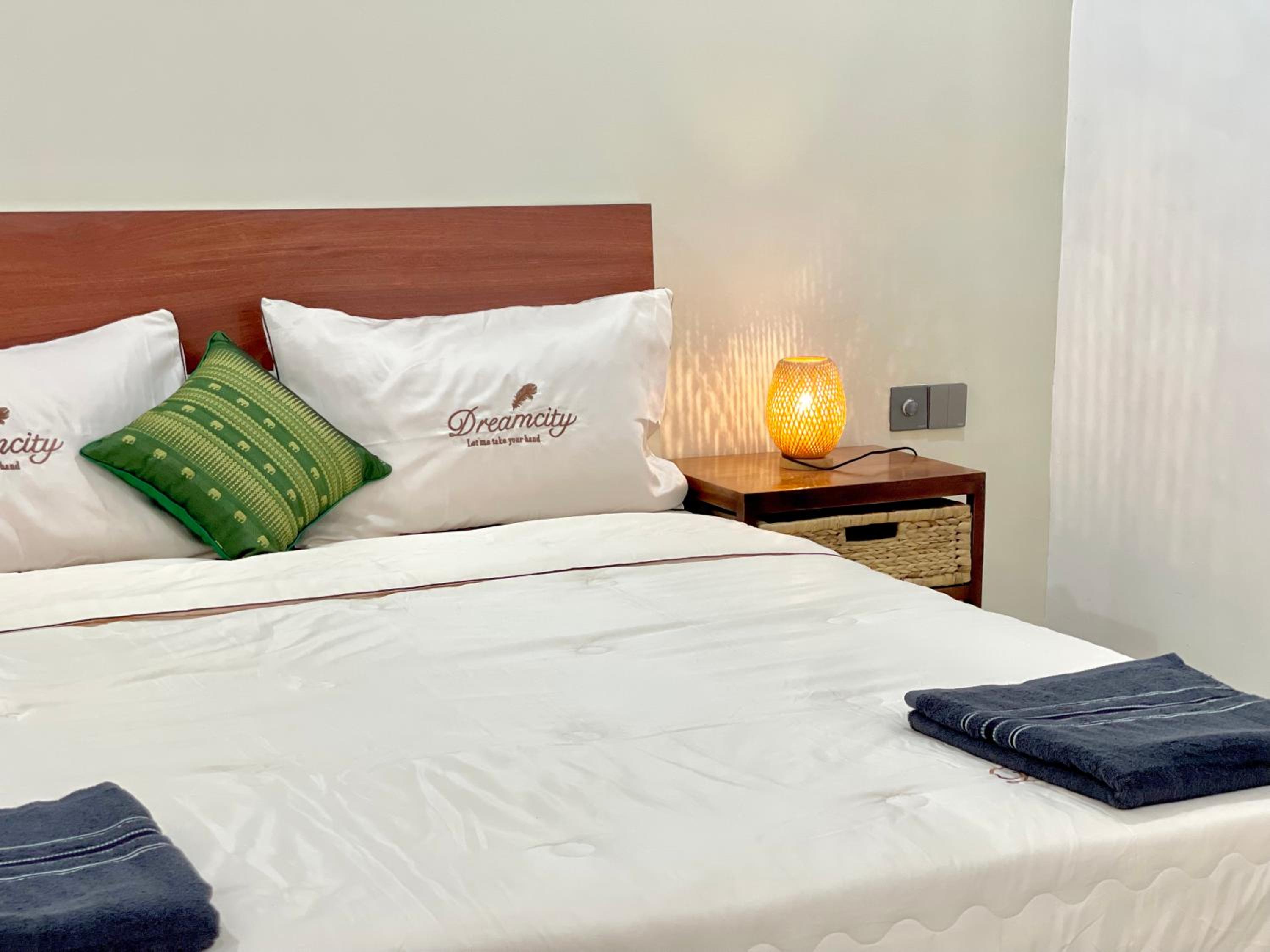SKY VILLA - BKK Phnom Penh - Rooms & Apartments - FREE LAUNDRY