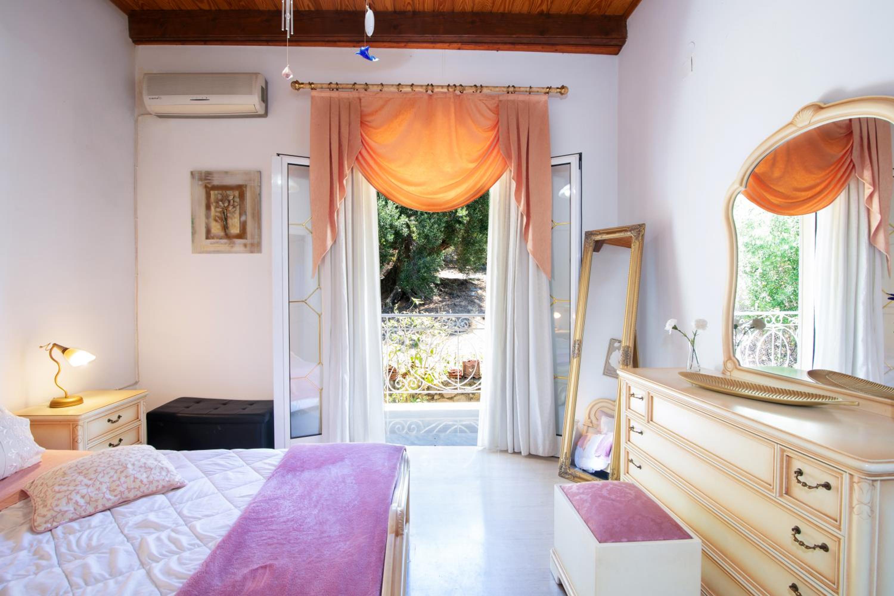 Villa Victoria by CorfuEscapes