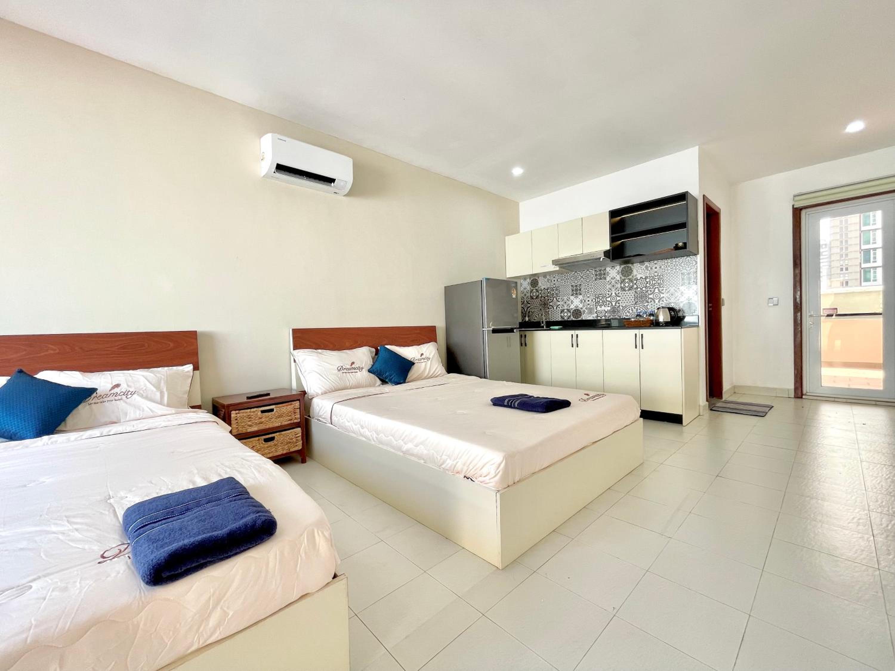 SKY VILLA - BKK Phnom Penh - Rooms & Apartments - FREE LAUNDRY