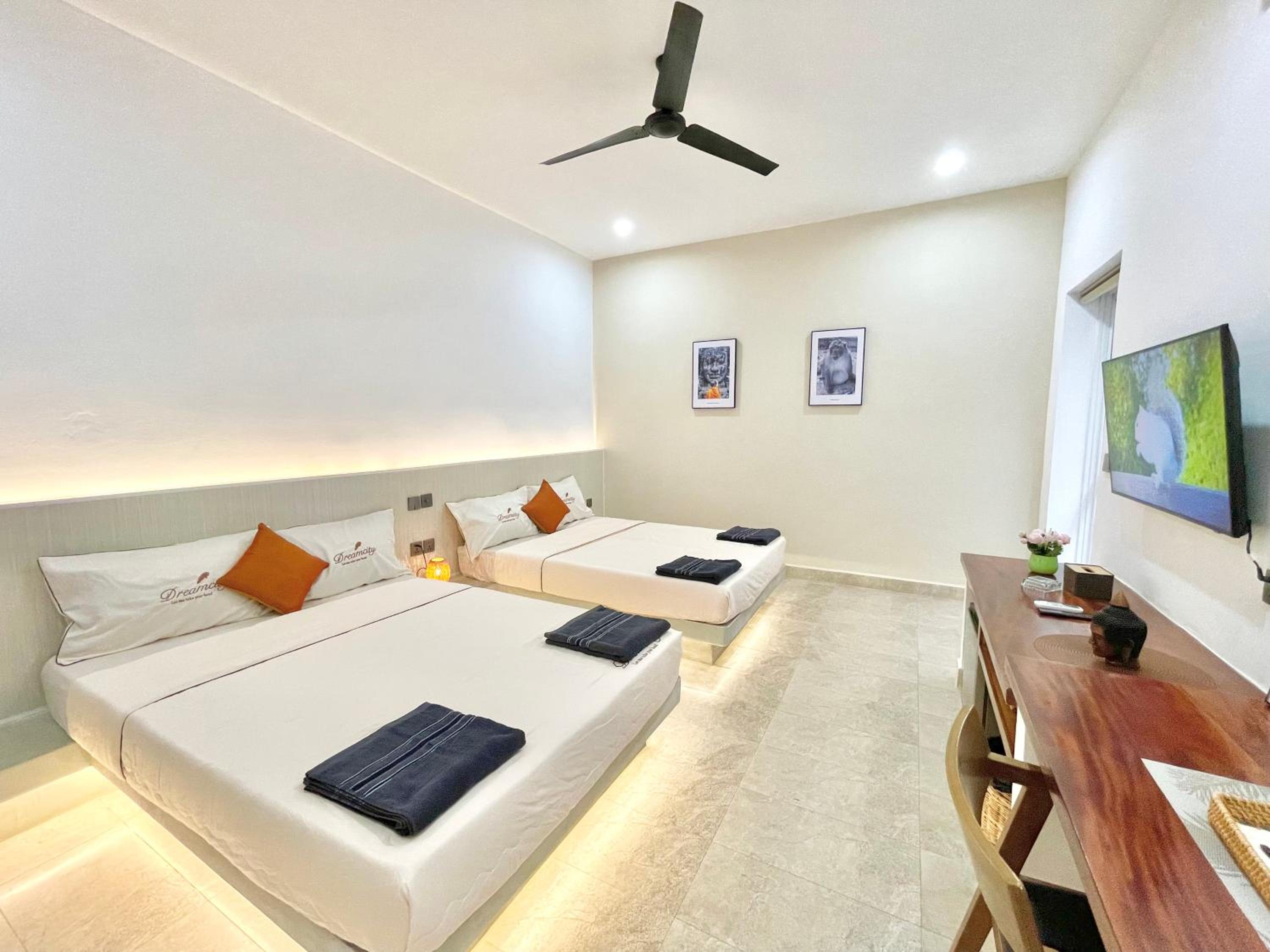 SKY VILLA - BKK Phnom Penh - Rooms & Apartments - FREE LAUNDRY