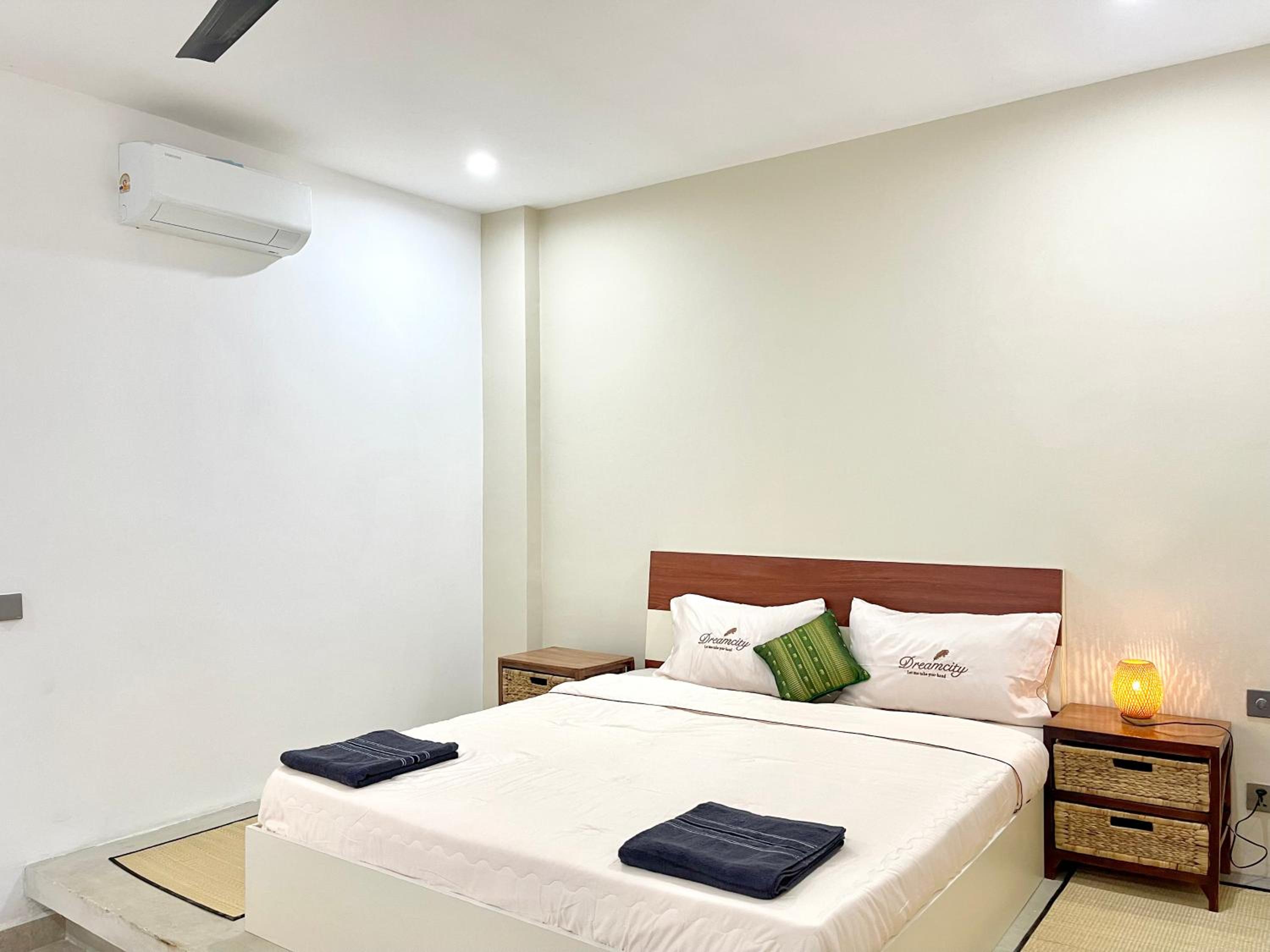 SKY VILLA - BKK Phnom Penh - Rooms & Apartments - FREE LAUNDRY