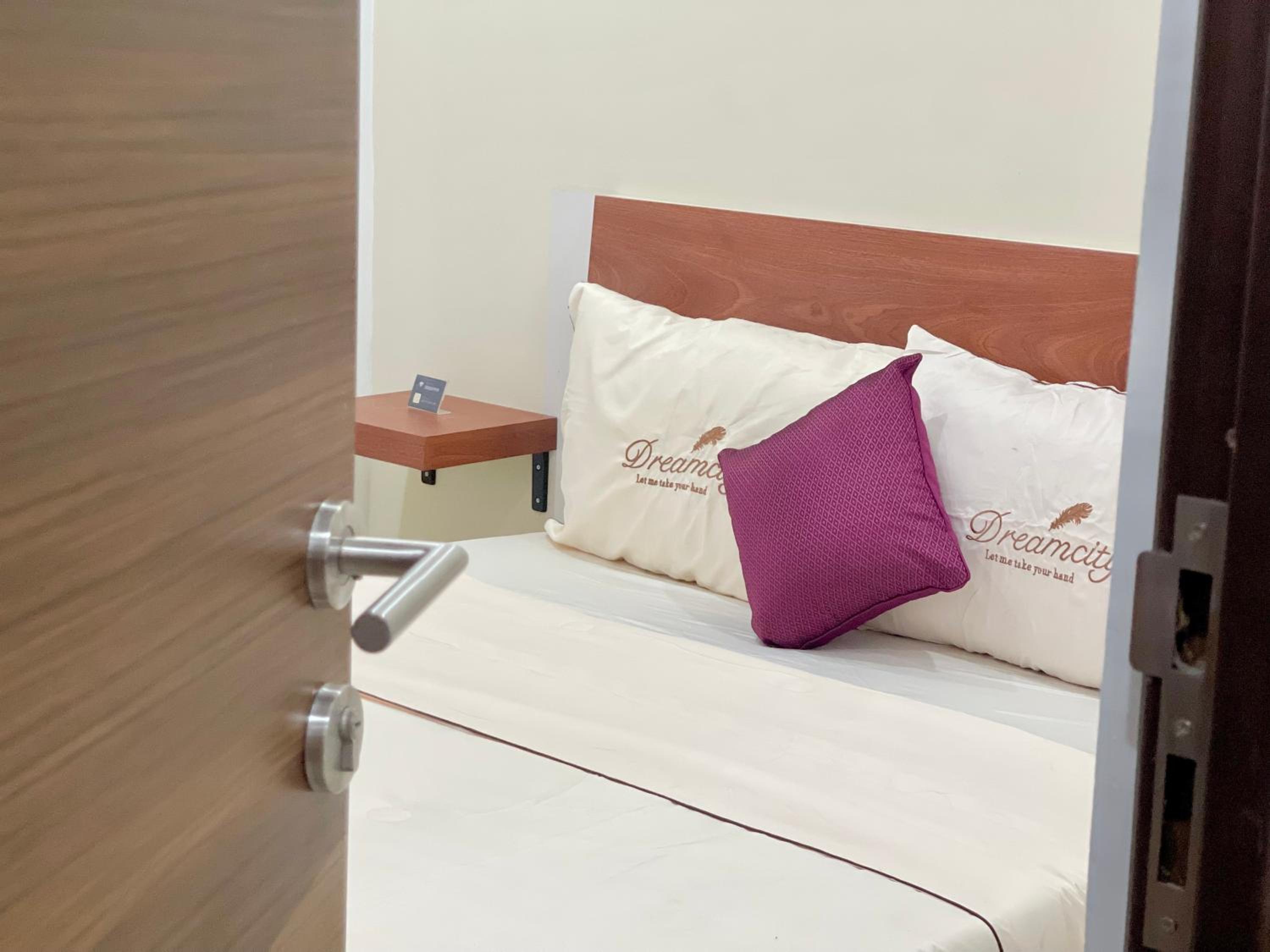 SKY VILLA - BKK Phnom Penh - Rooms & Apartments - FREE LAUNDRY