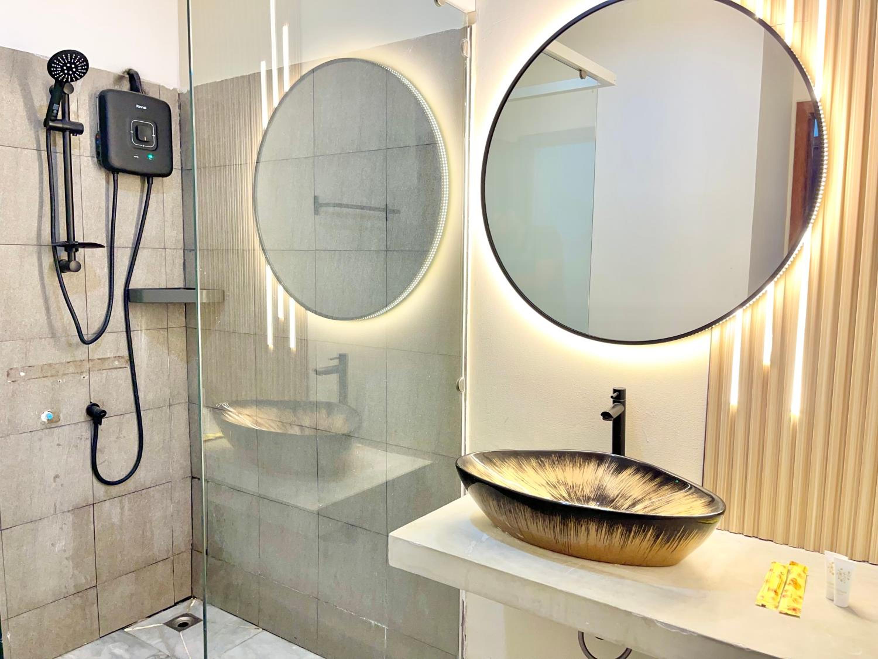 SKY VILLA - BKK Phnom Penh - Rooms & Apartments - FREE LAUNDRY