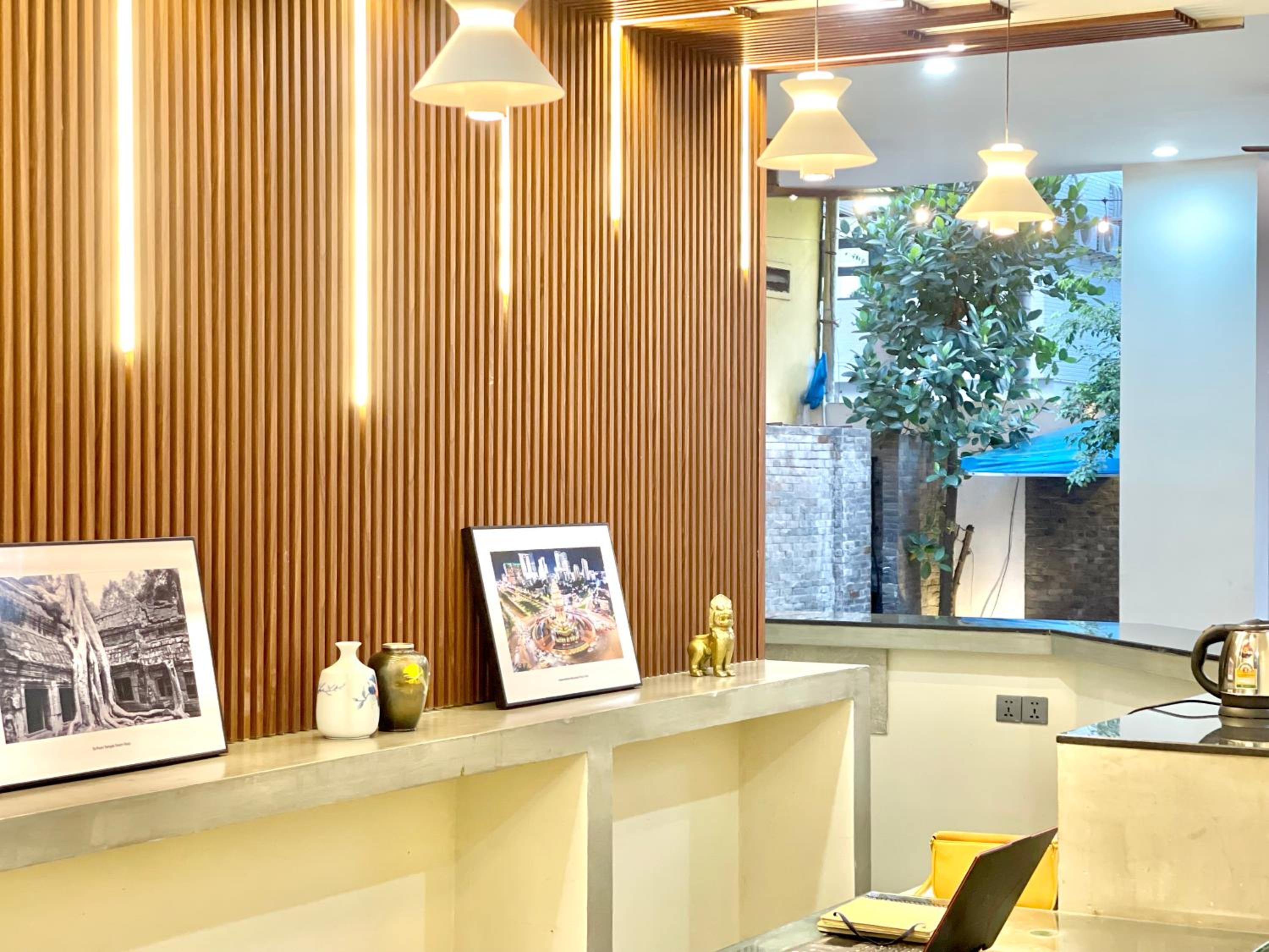 SKY VILLA - BKK Phnom Penh - Rooms & Apartments - FREE LAUNDRY