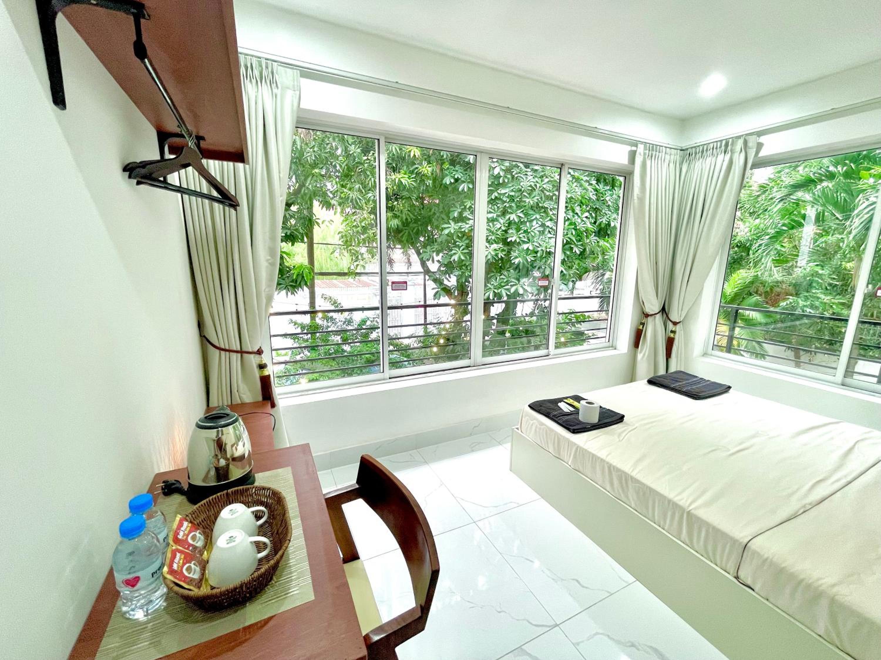 SKY VILLA - BKK Phnom Penh - Rooms & Apartments - FREE LAUNDRY