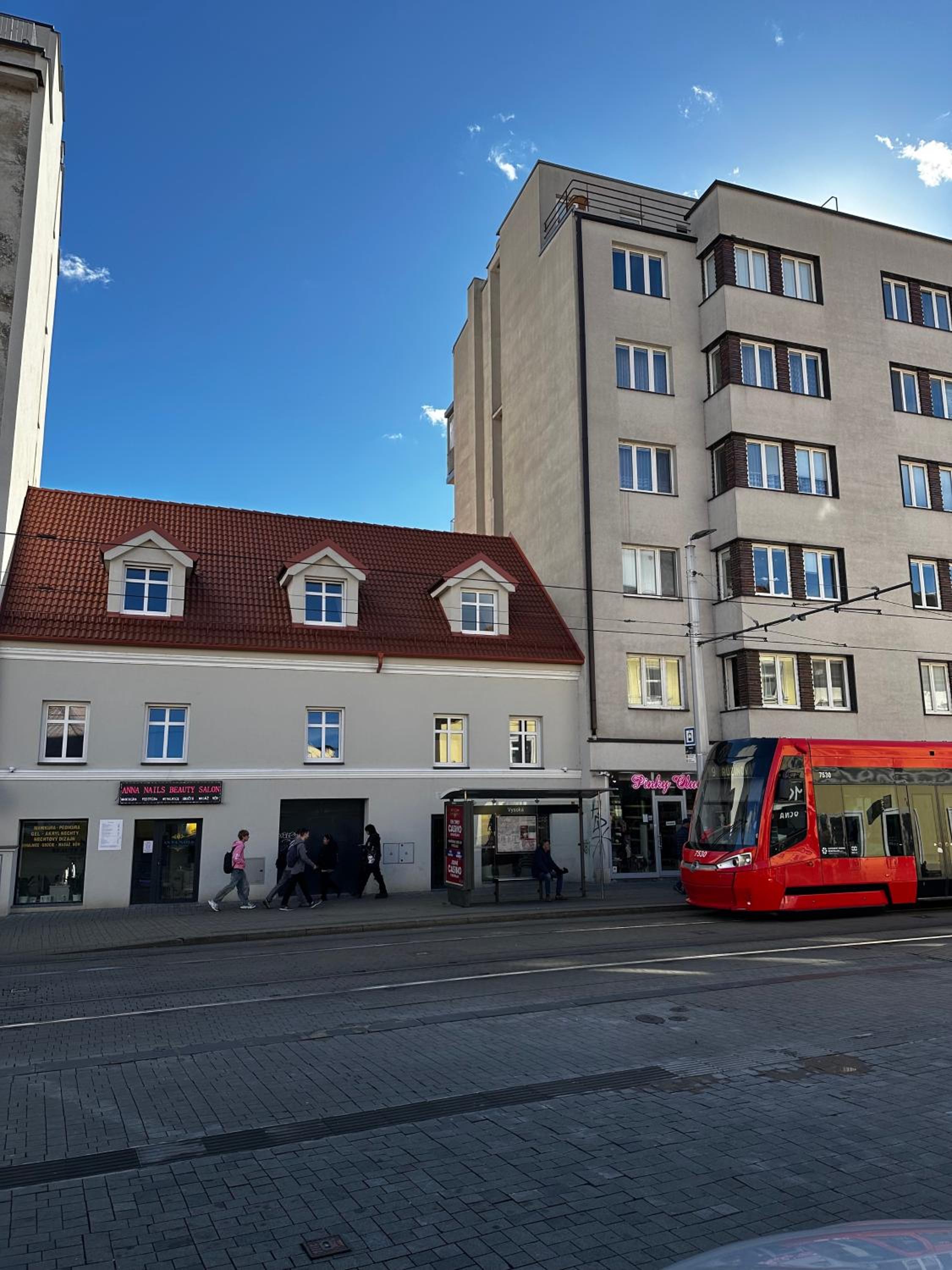 KAVE Obchodná Apartments