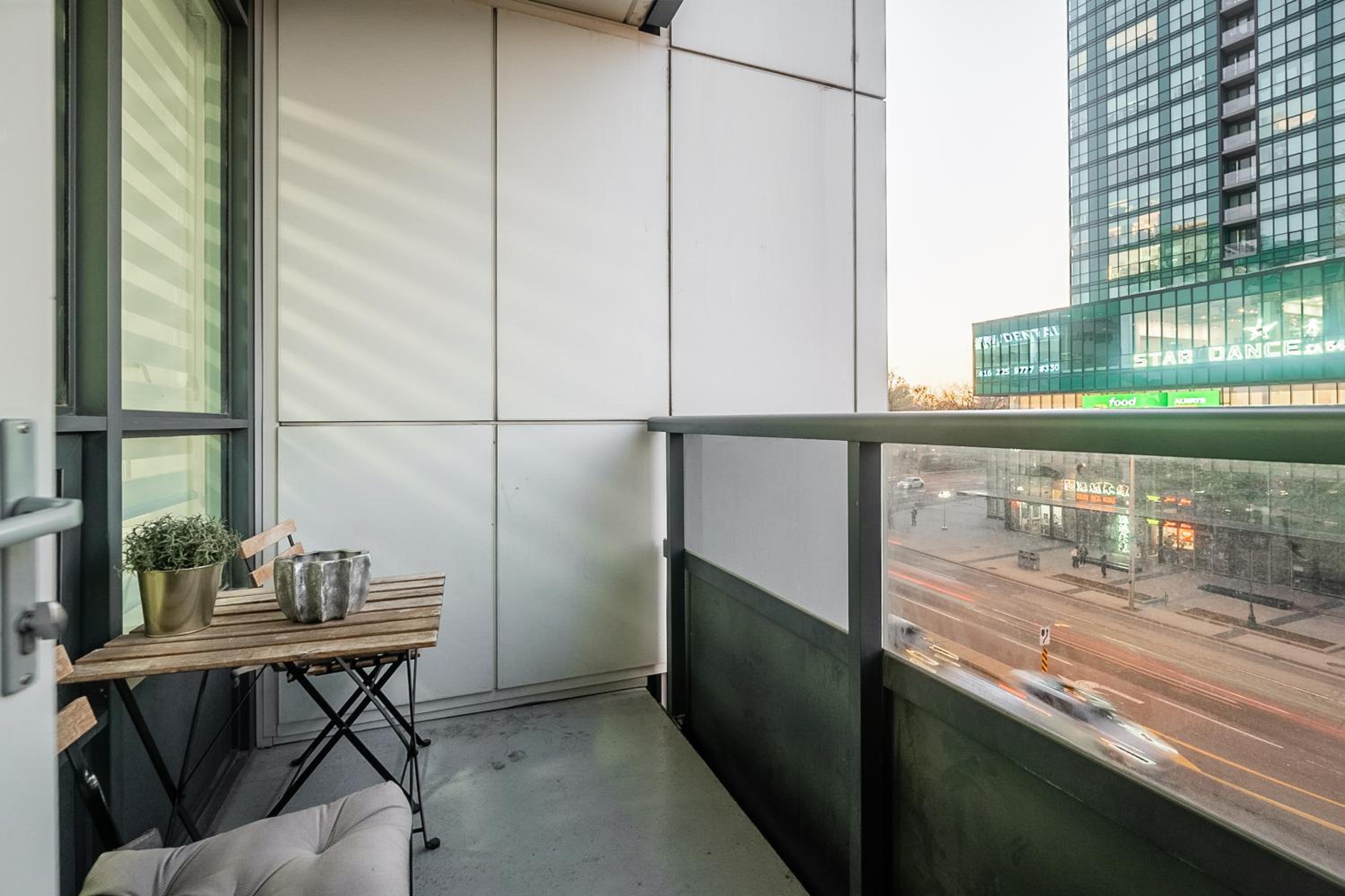 2 Bedroom 2 Bathroom Condo Sheppard Metro North York Toronto