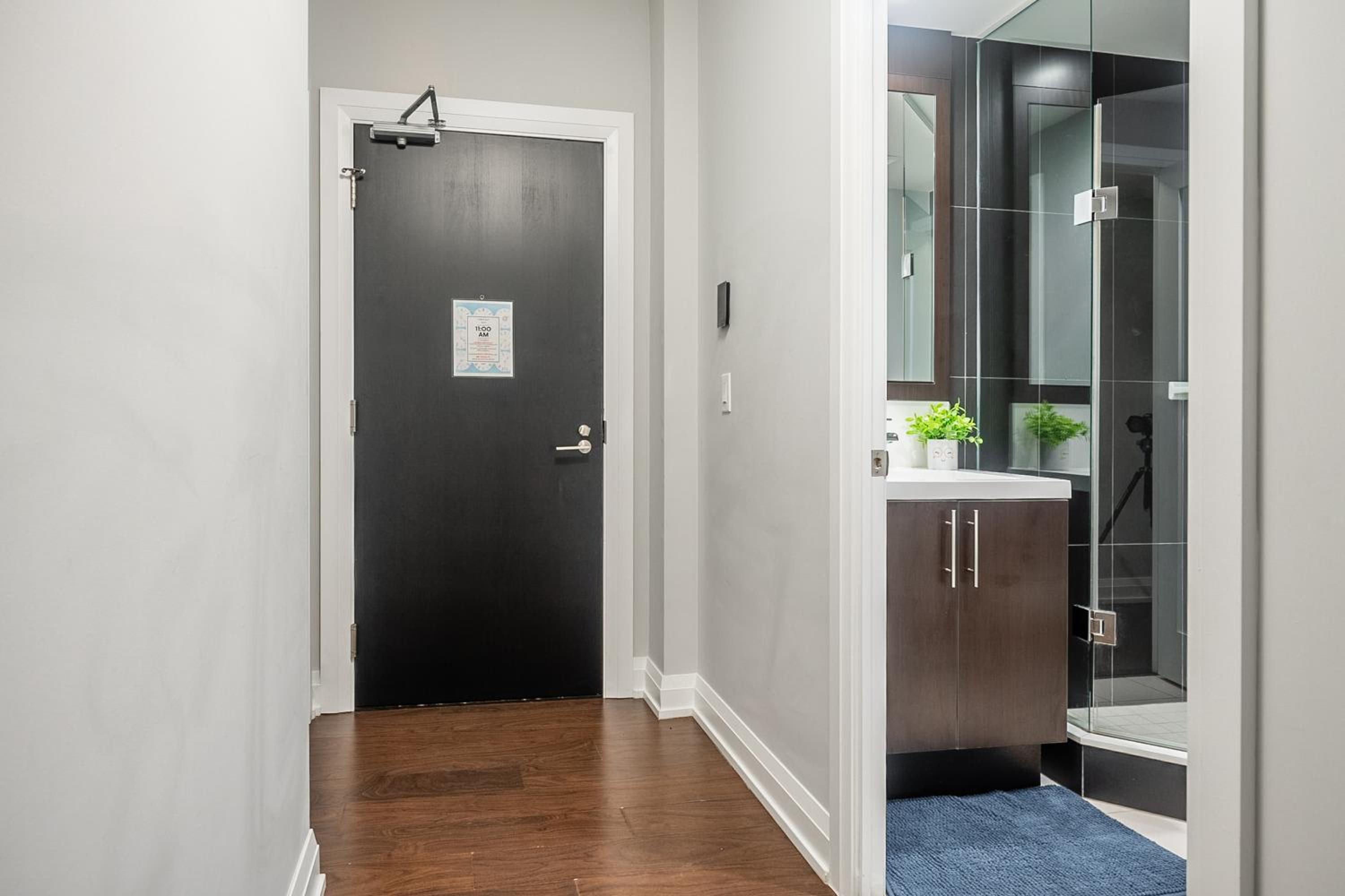 2 Bedroom 2 Bathroom Condo Sheppard Metro North York Toronto