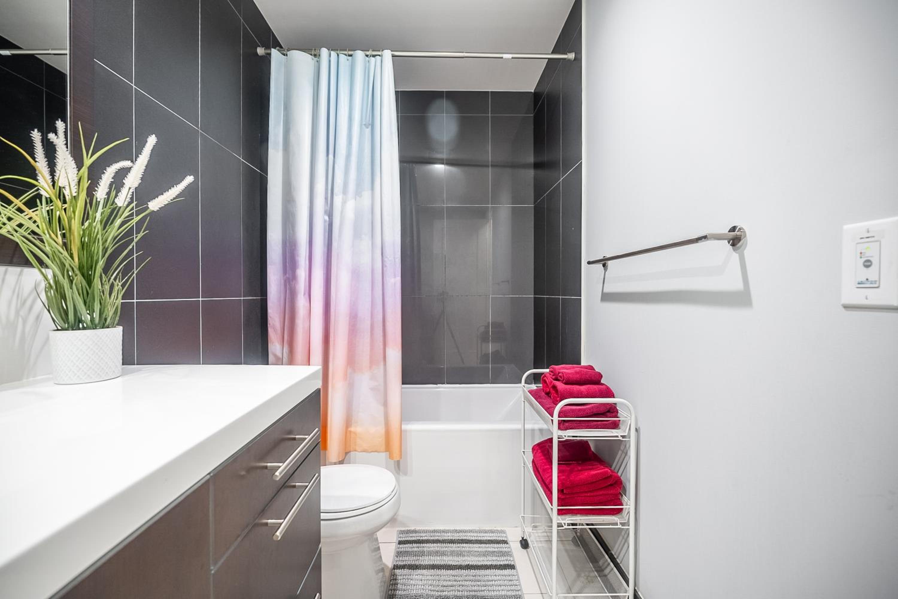 2 Bedroom 2 Bathroom Condo Sheppard Metro North York Toronto