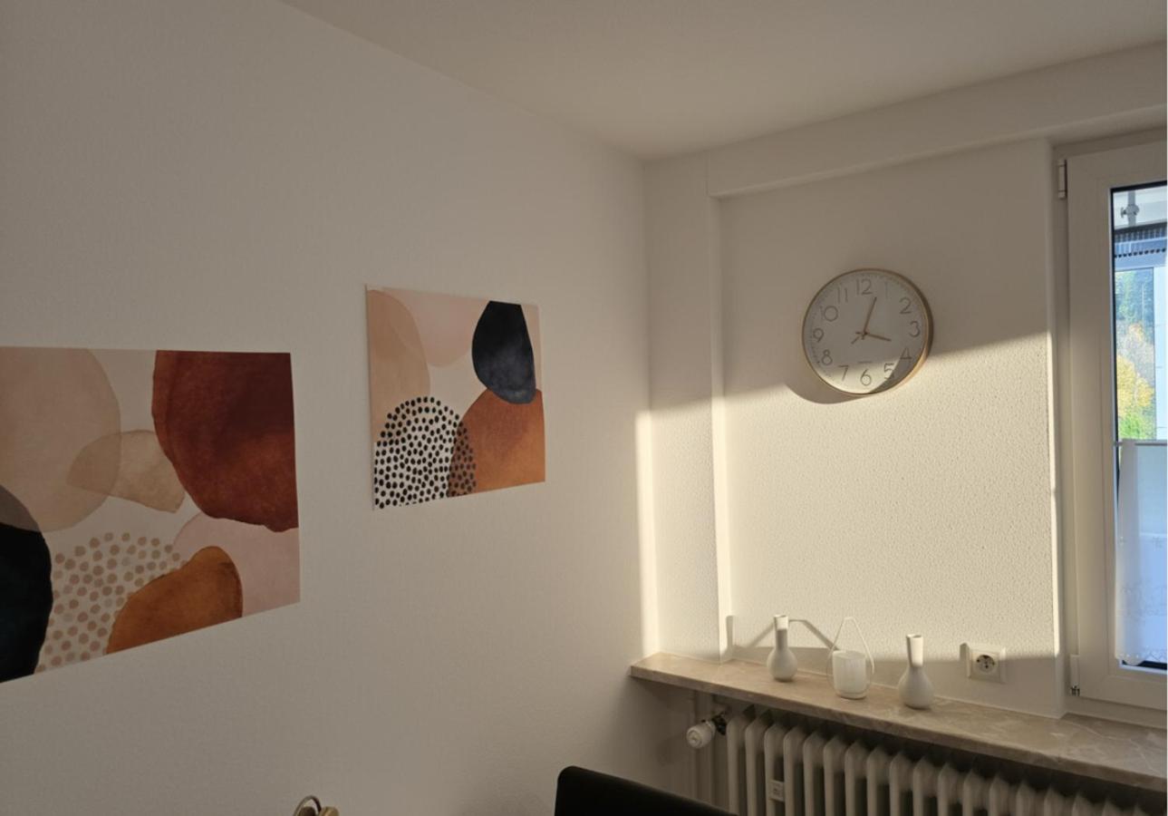 Rückzugsort mit Bergblick in Baiersbronn-Obertal - beheizter Wintergarten & kostenfreier Parkplatz - 70qm Ferienwohnung