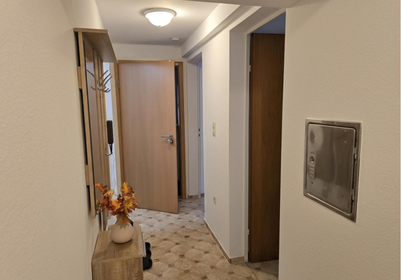 Rückzugsort mit Bergblick in Baiersbronn-Obertal - beheizter Wintergarten & kostenfreier Parkplatz - 70qm Ferienwohnung