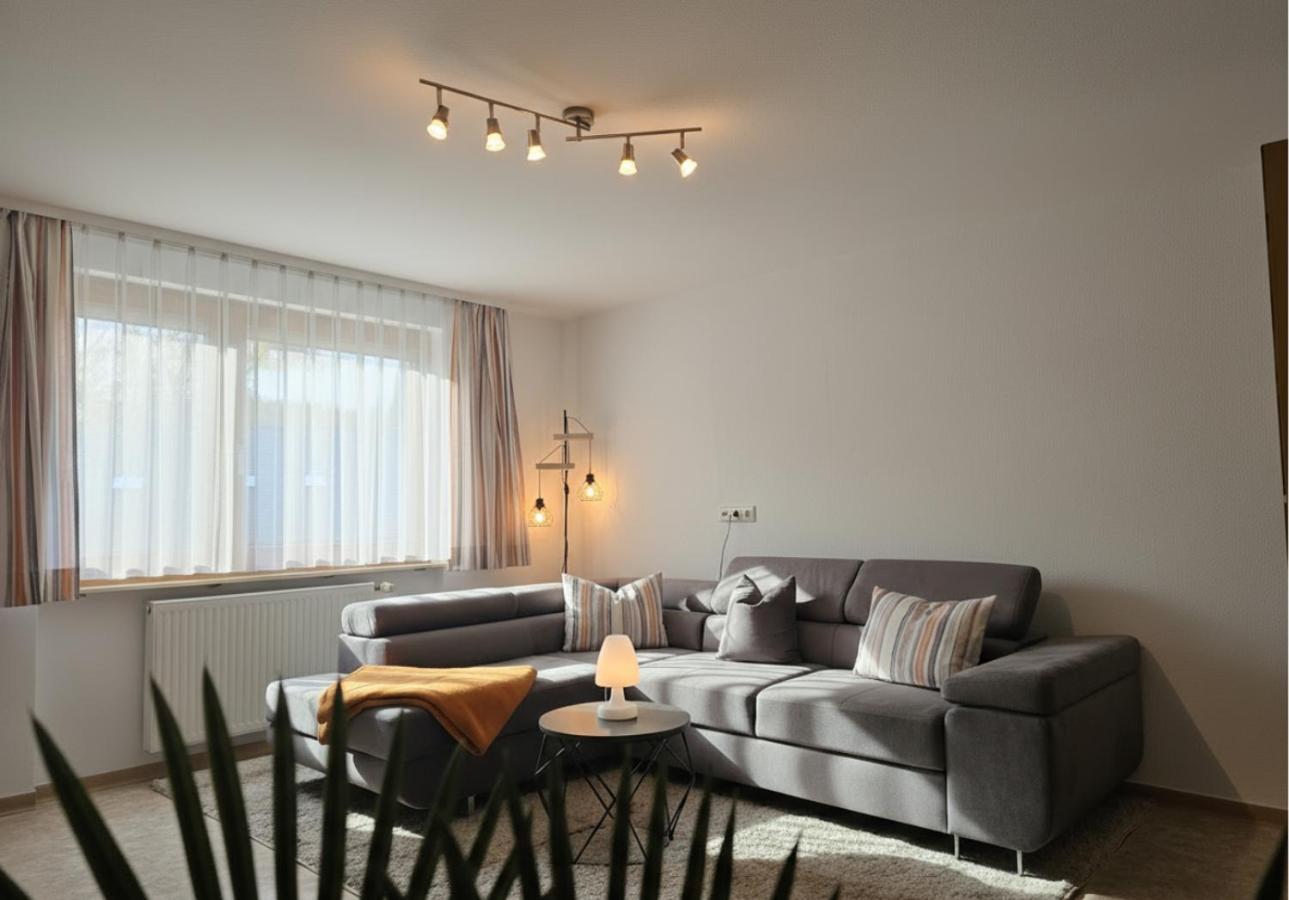 Rückzugsort mit Bergblick in Baiersbronn-Obertal - beheizter Wintergarten & kostenfreier Parkplatz - 70qm Ferienwohnung