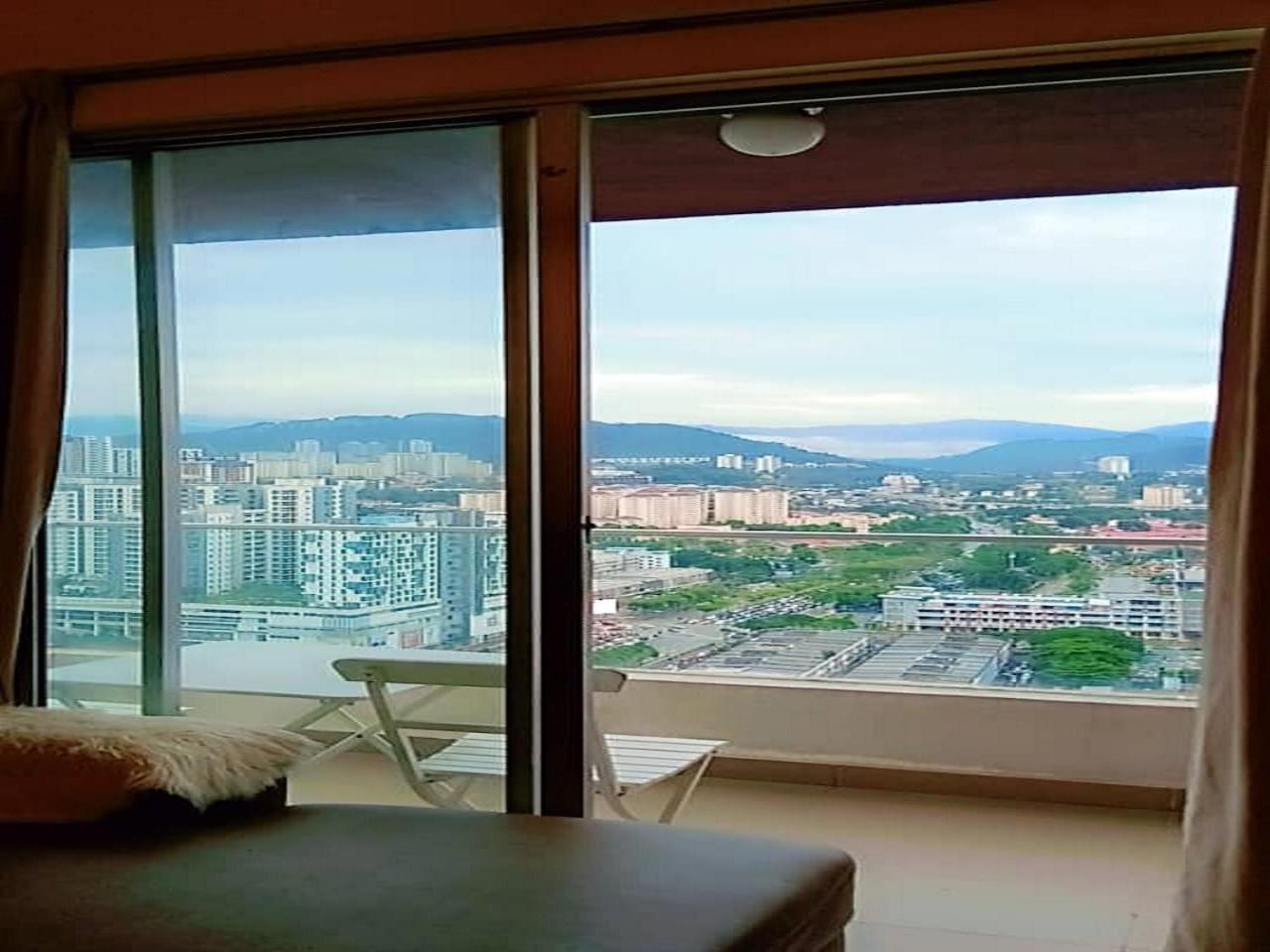 PV21 Luxe Comfort 3 Bedroom Modern Homestay in Prime Location near Setapak Central Mall