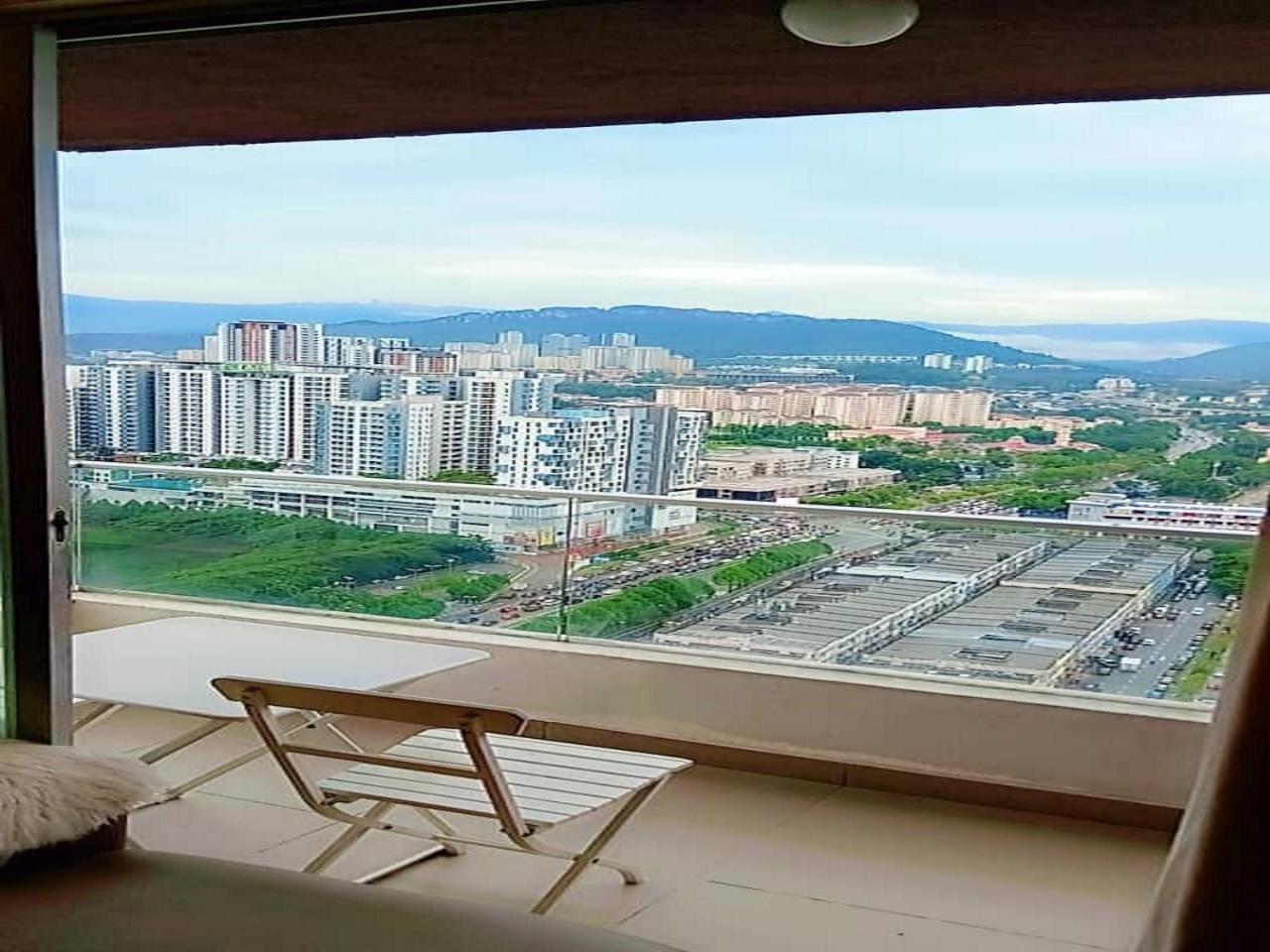 PV21 Luxe Comfort 3 Bedroom Modern Homestay in Prime Location near Setapak Central Mall