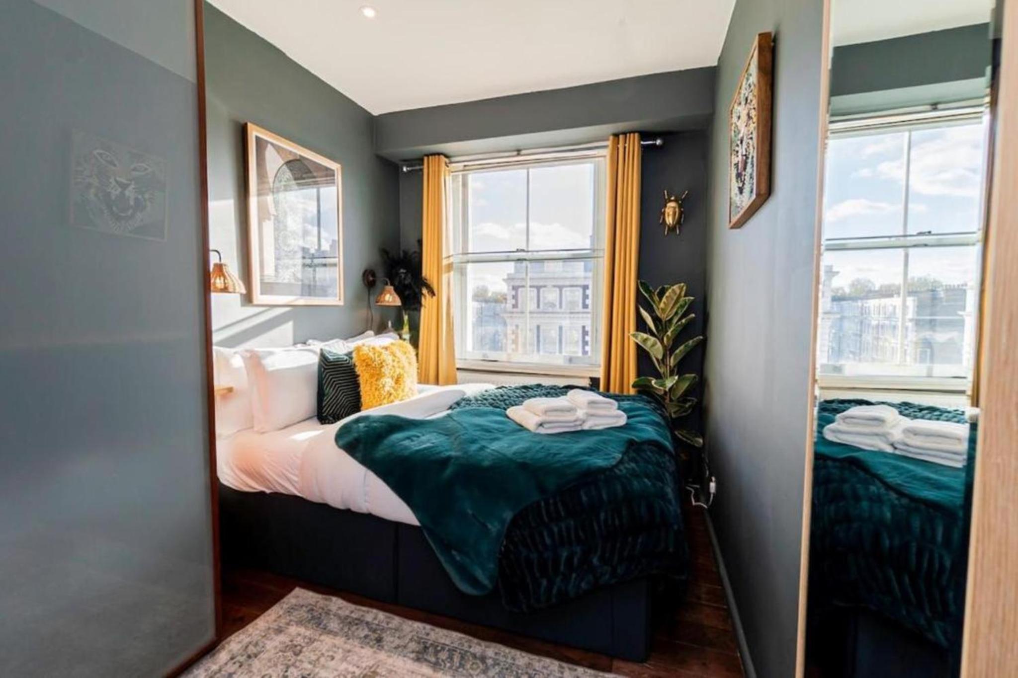 Stylish 2BR Near Hyde Park & Museums, Kensington