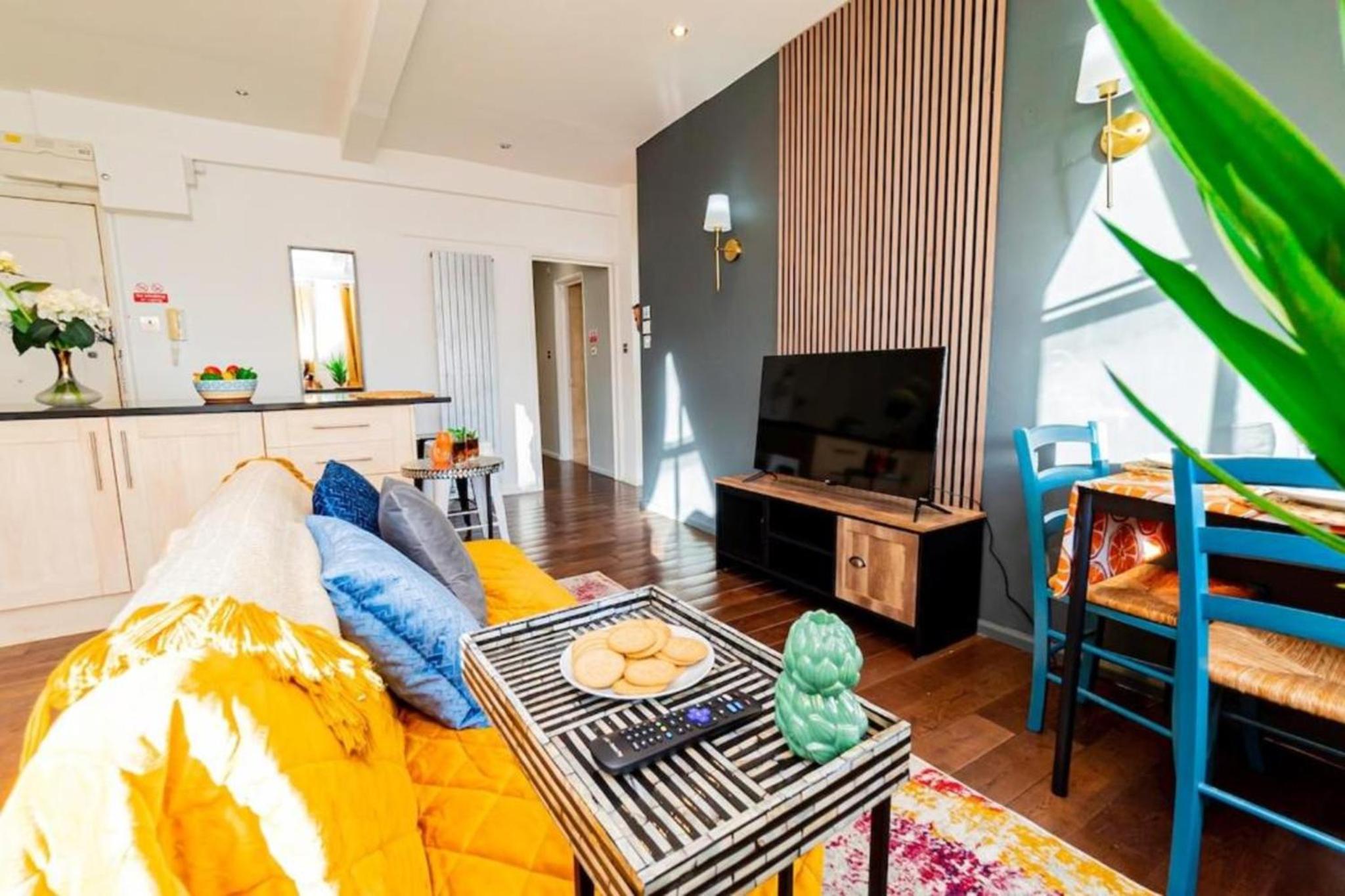 Stylish 2BR Near Hyde Park & Museums, Kensington