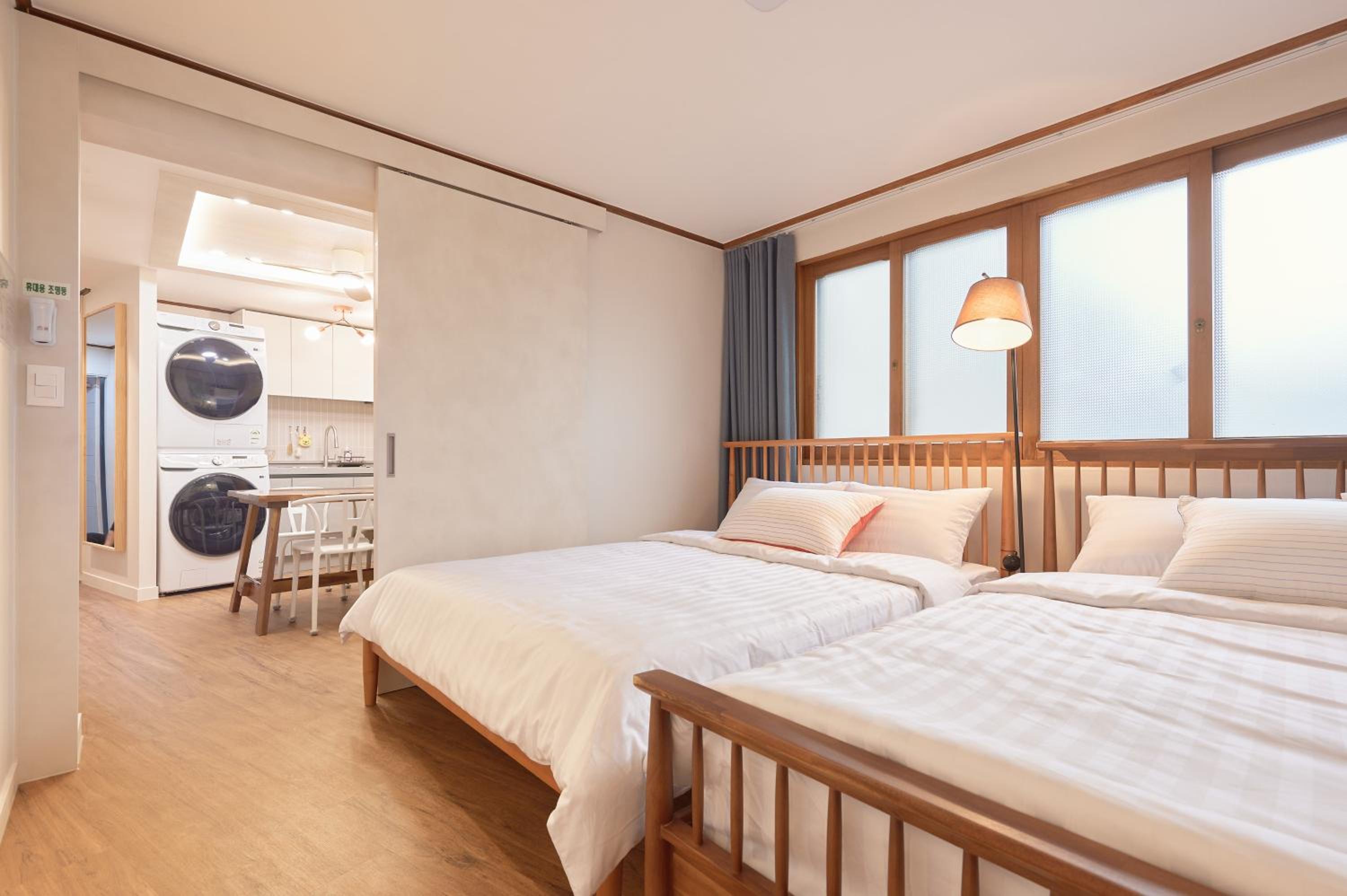 SEOHONG STAY #Seoul Station#Hongdae#Myeongdong