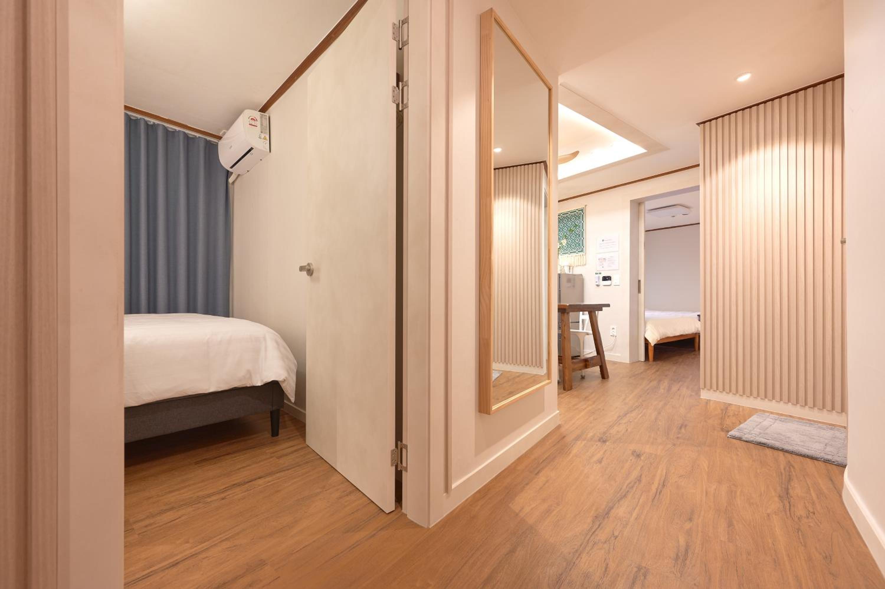 SEOHONG STAY #Seoul Station#Hongdae#Myeongdong