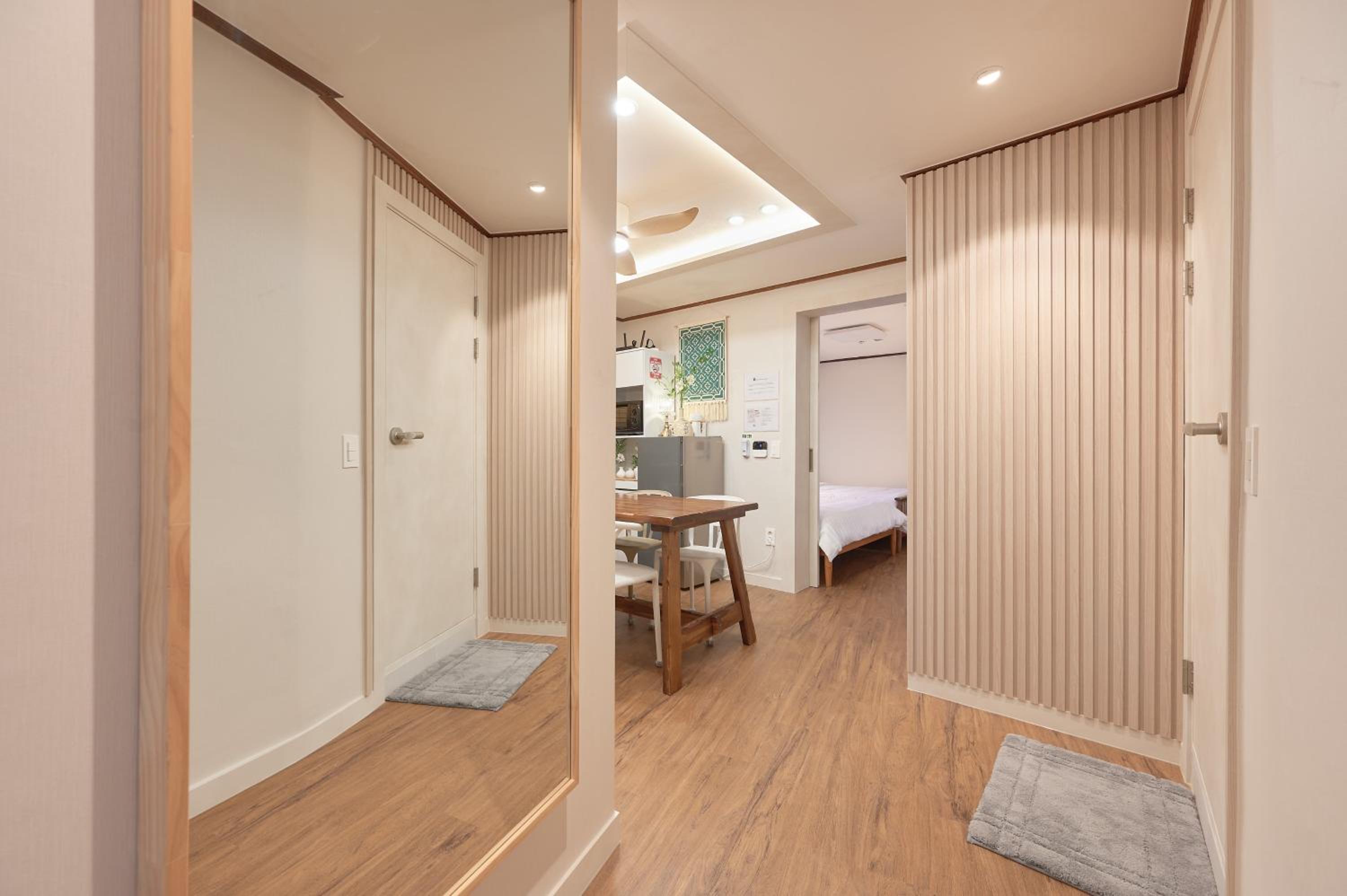 SEOHONG STAY #Seoul Station#Hongdae#Myeongdong