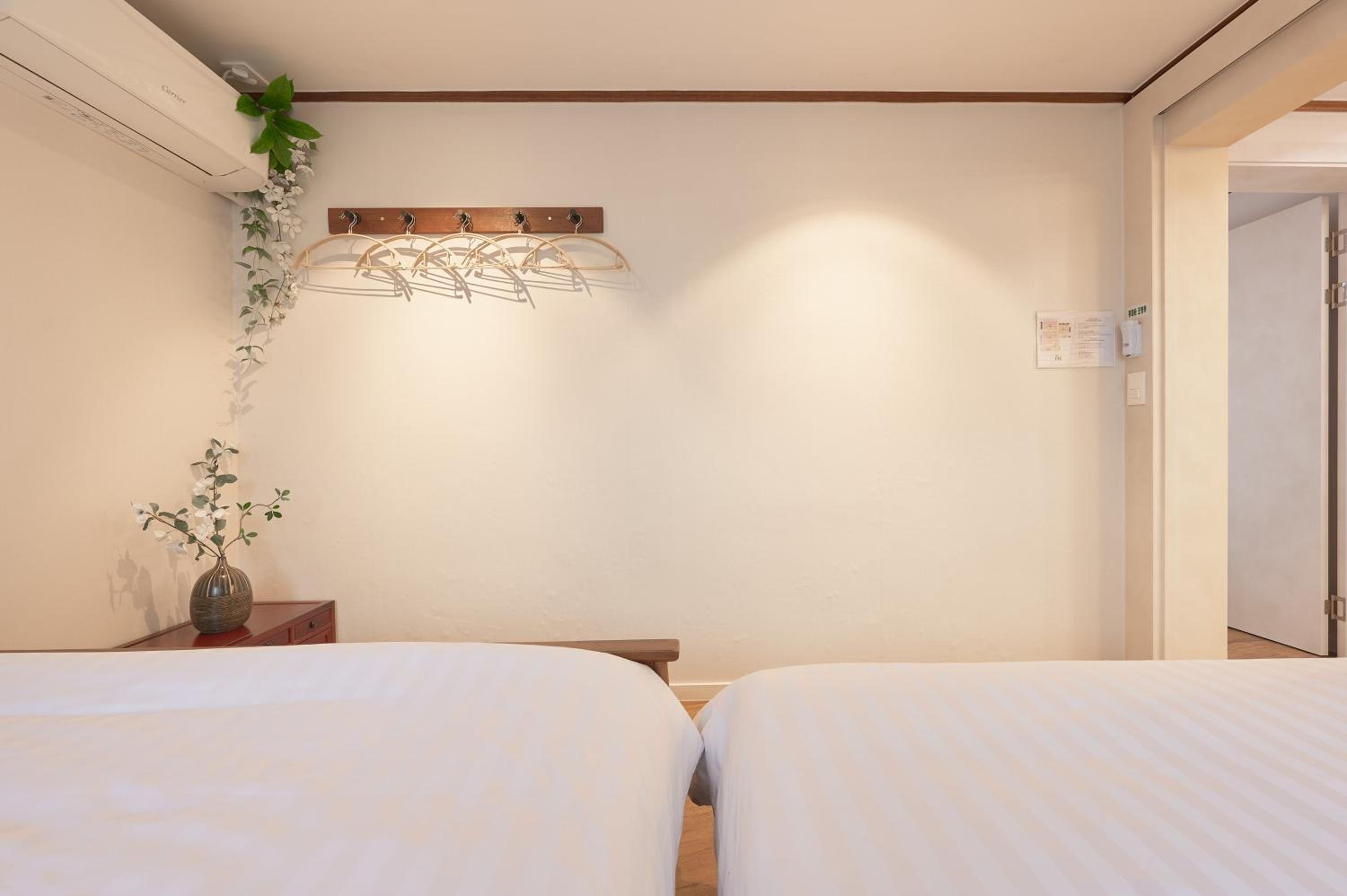 SEOHONG STAY #Seoul Station#Hongdae#Myeongdong