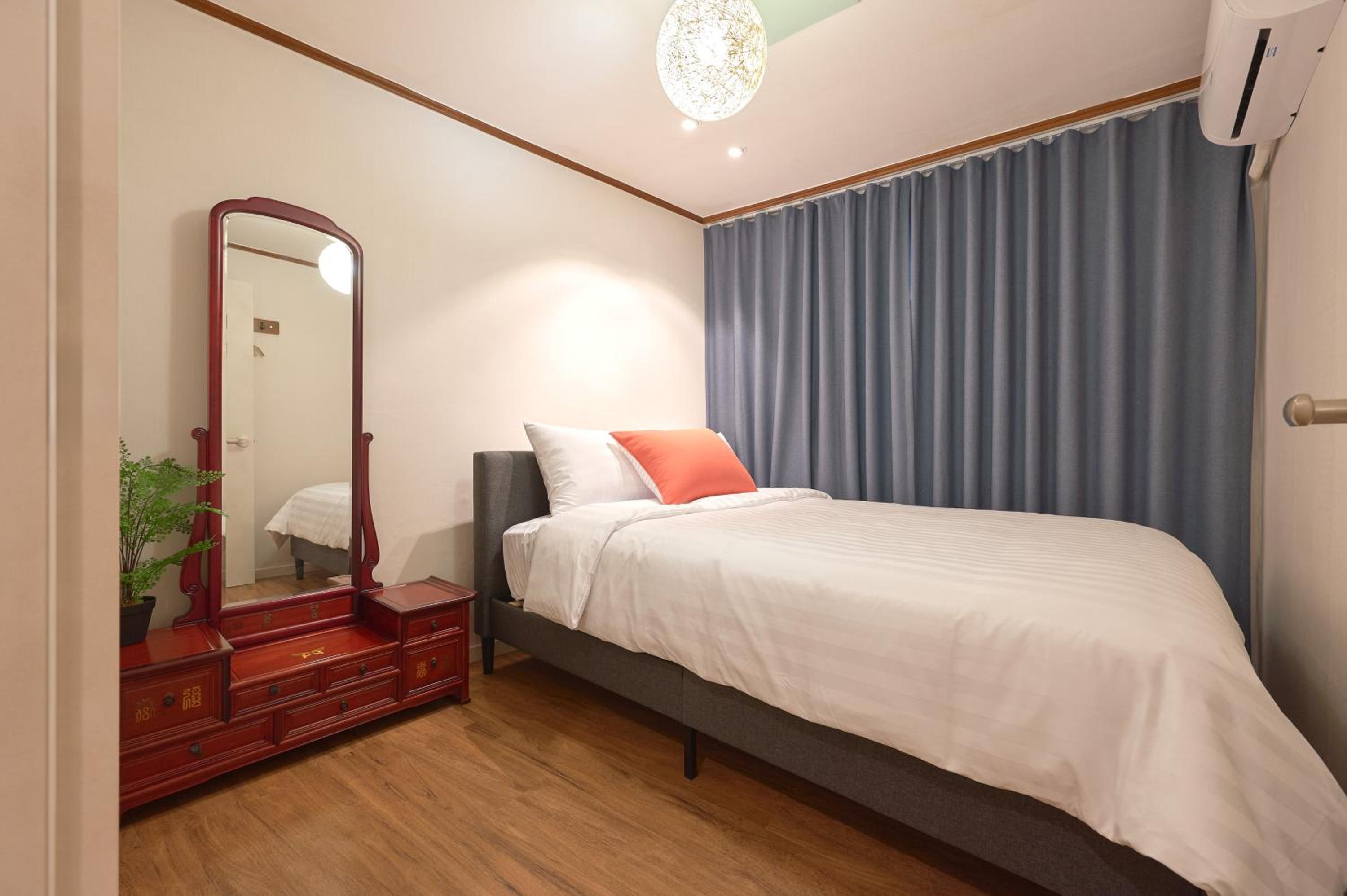 SEOHONG STAY #Seoul Station#Hongdae#Myeongdong