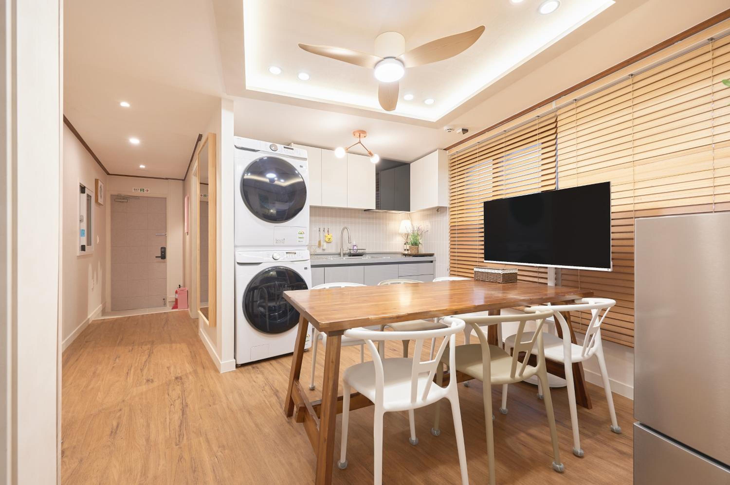 SEOHONG STAY #Seoul Station#Hongdae#Myeongdong