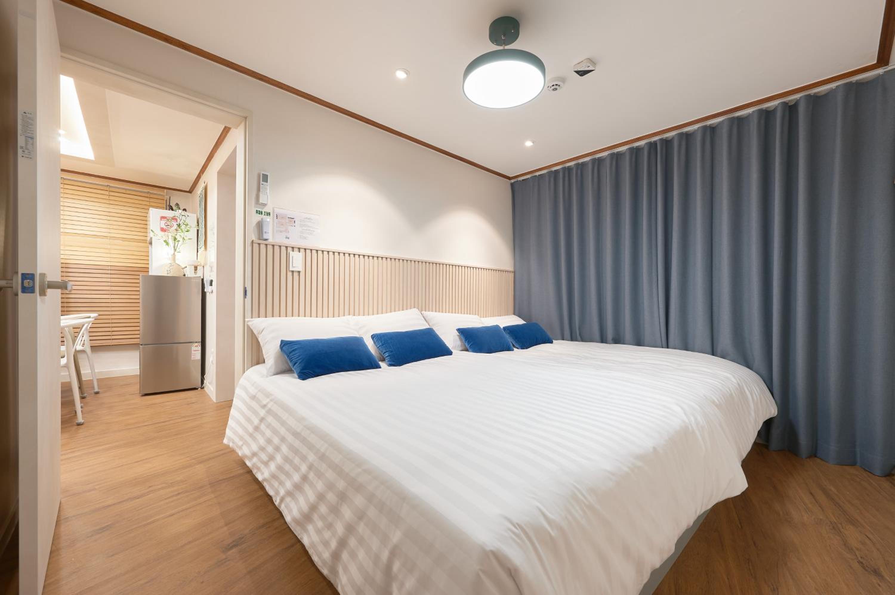 SEOHONG STAY #Seoul Station#Hongdae#Myeongdong