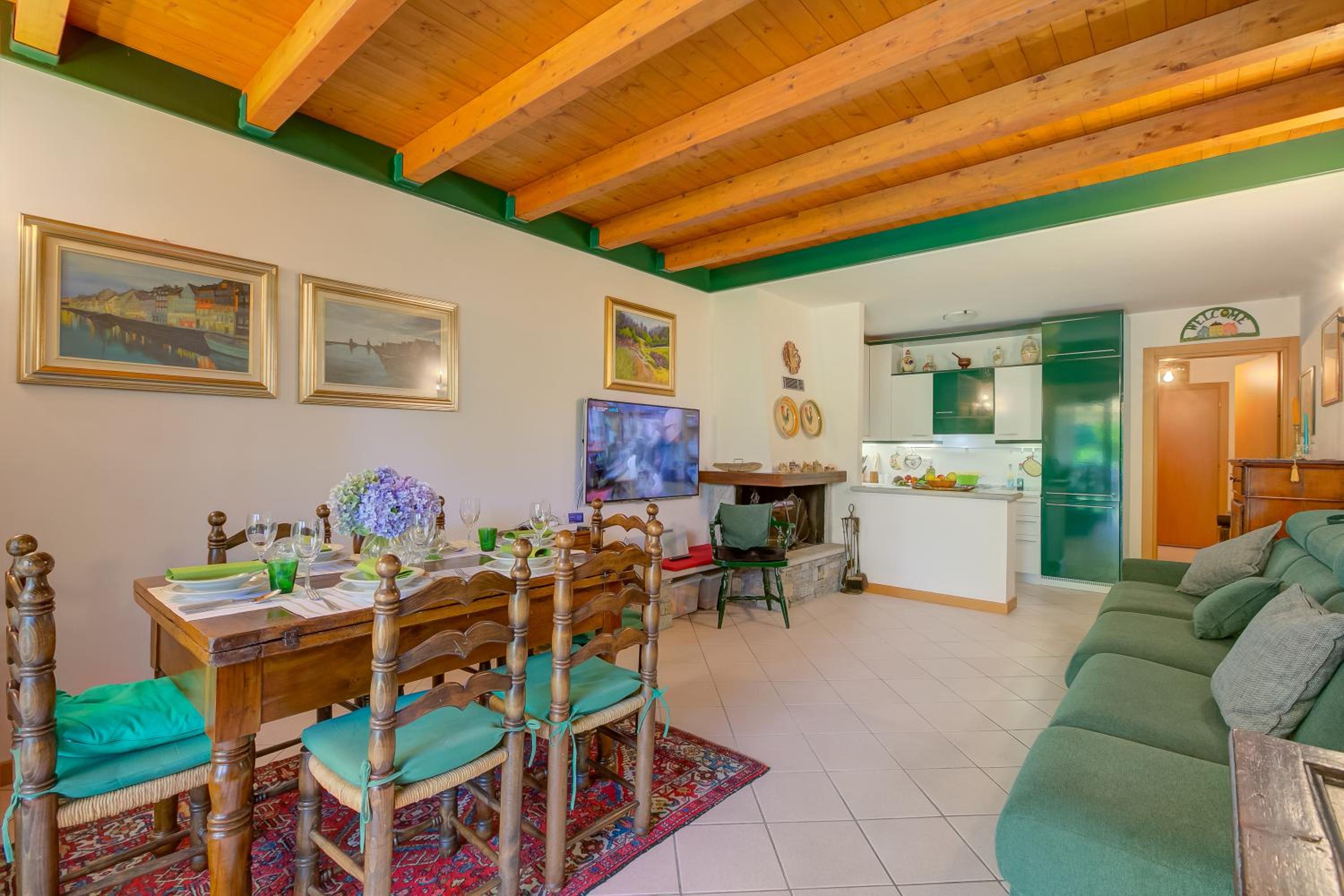 The Green Emerald Family Retreat - Happy Rentals