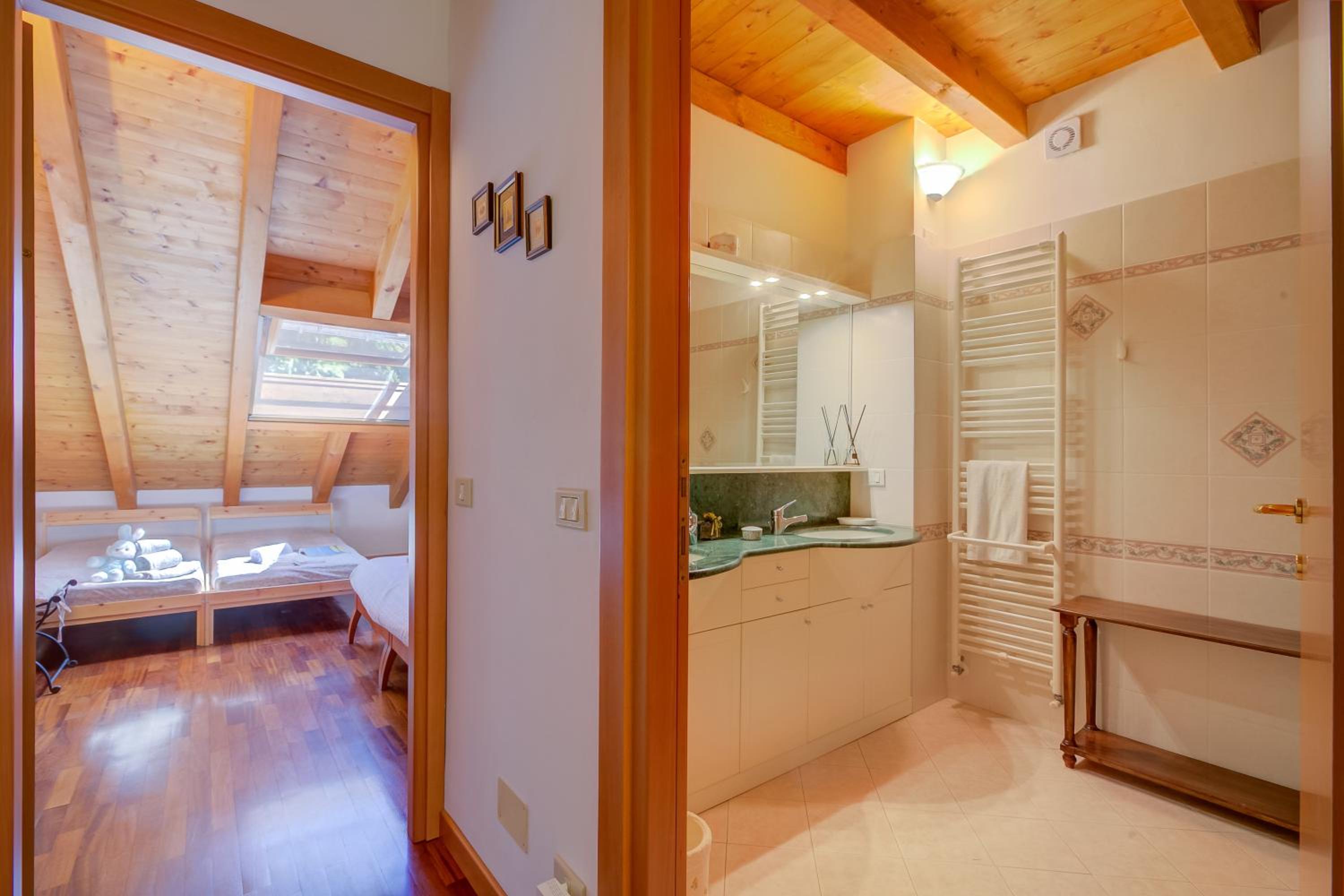The Green Emerald Family Retreat - Happy Rentals