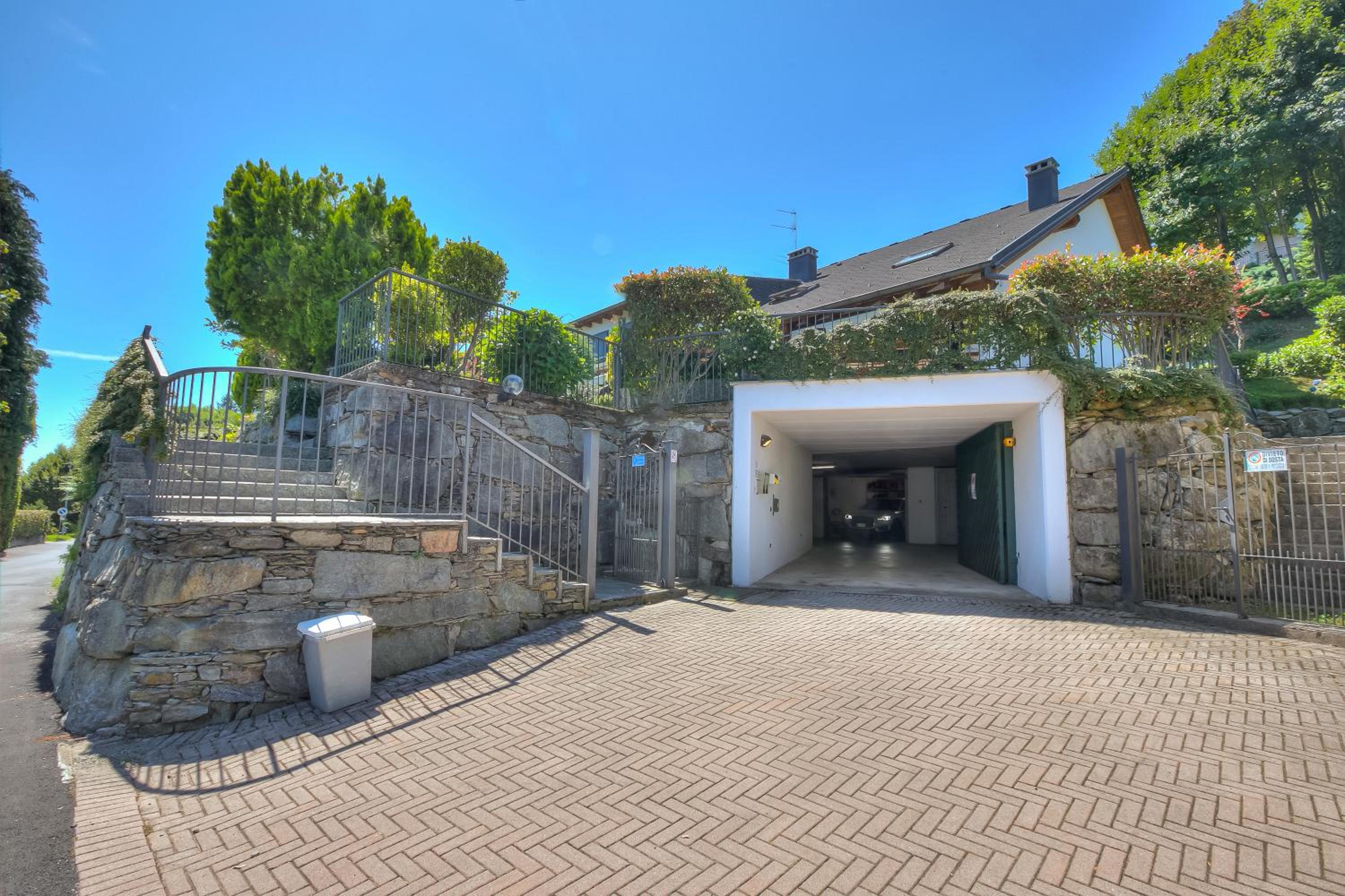 The Green Emerald Family Retreat - Happy Rentals