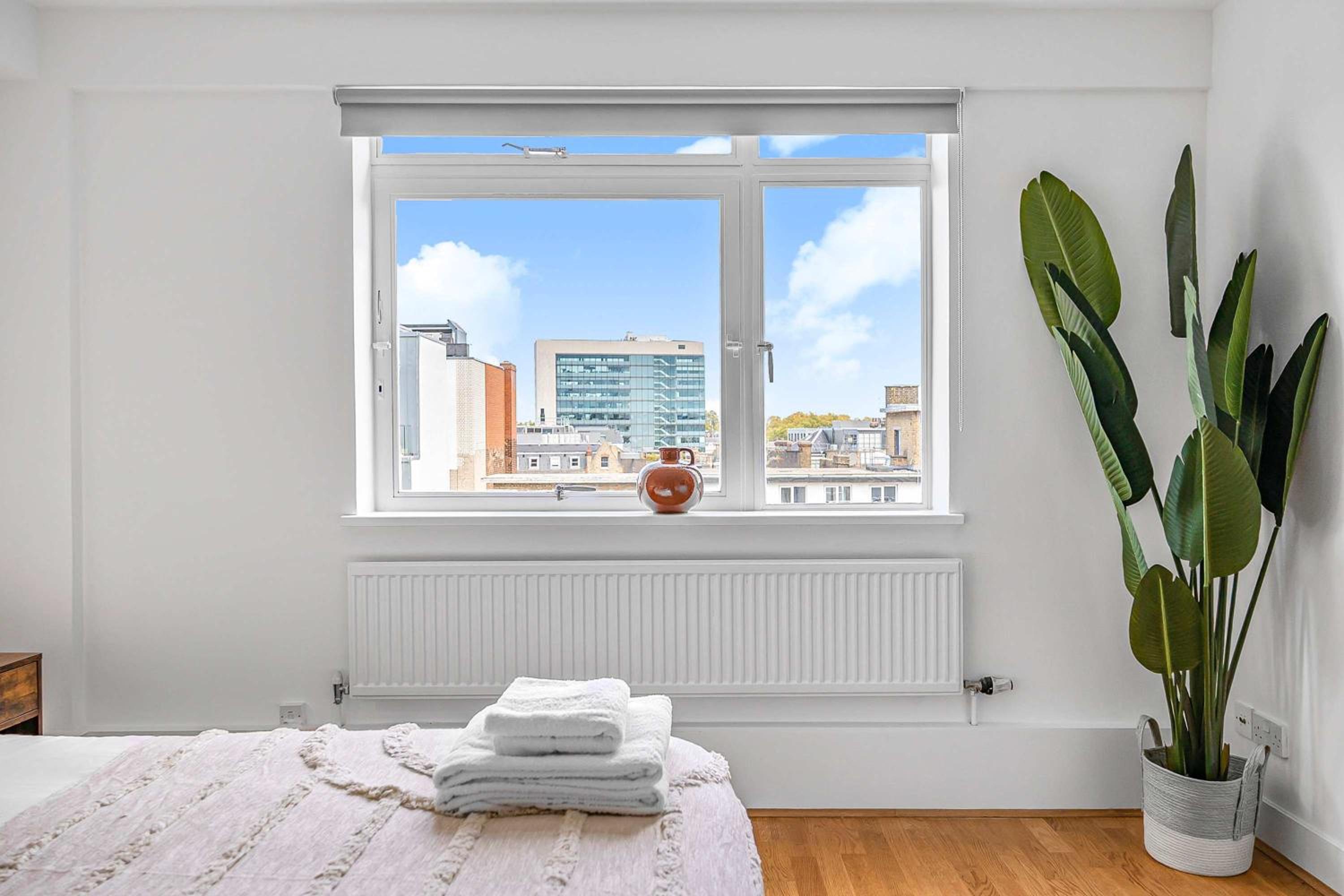 Lumina House - Fitzrovia - by Frankie