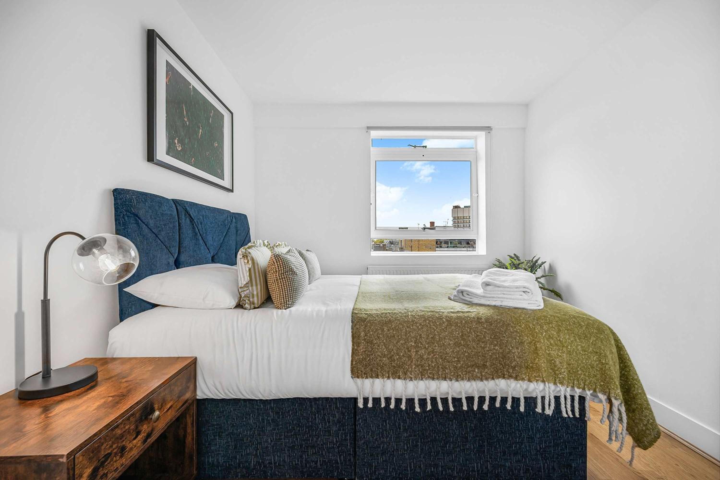 Lumina House - Fitzrovia - by Frankie