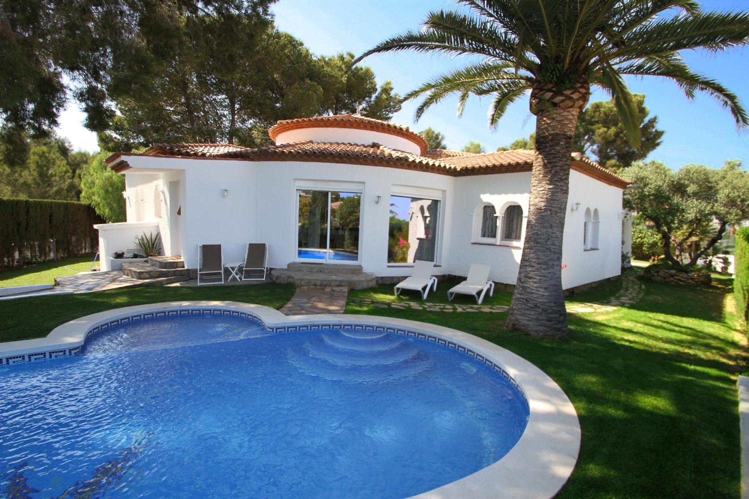 ARENDA Villa Camila Pino Alto view 2