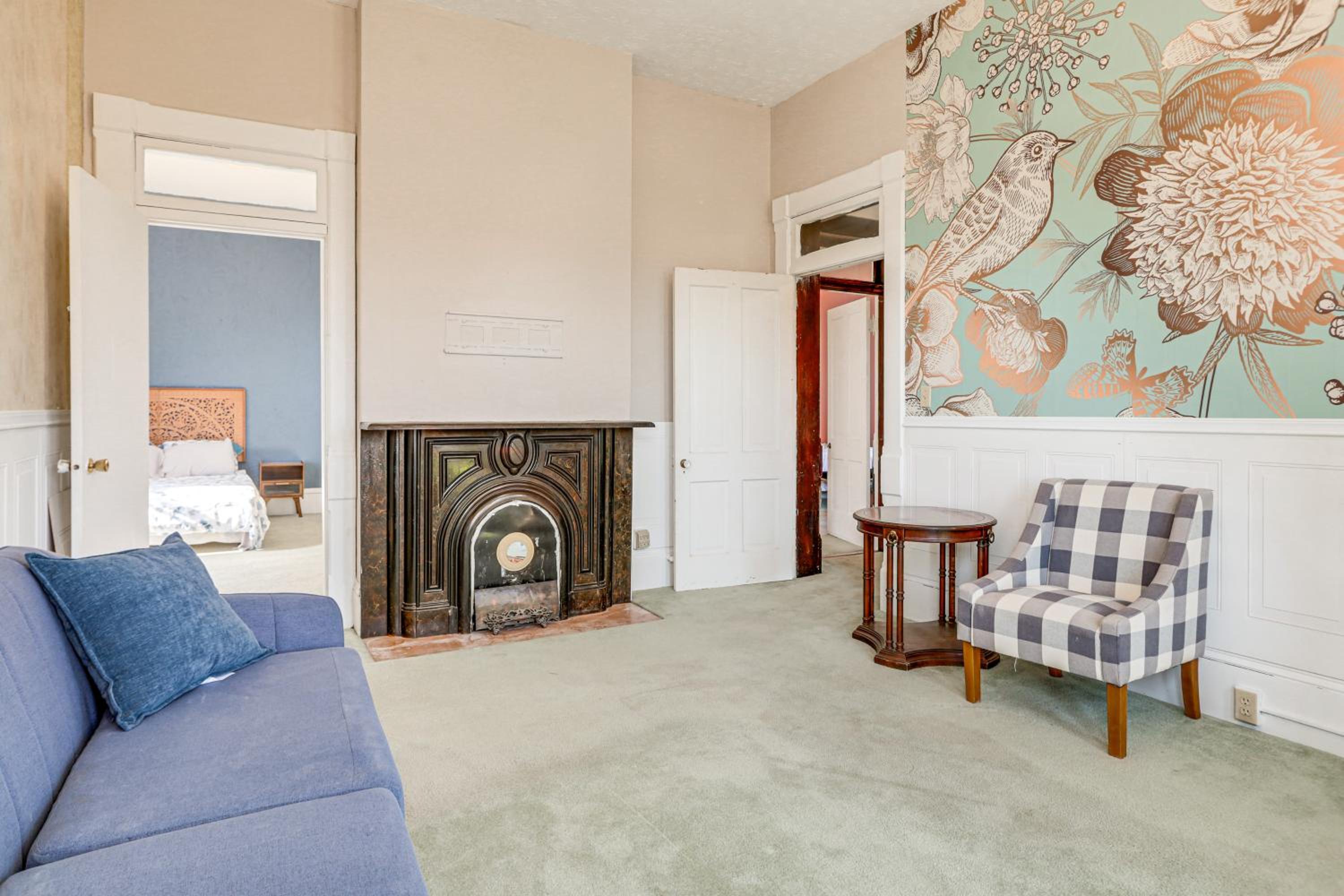 2 Blocks to Ohio River! Historic Victorian Gem