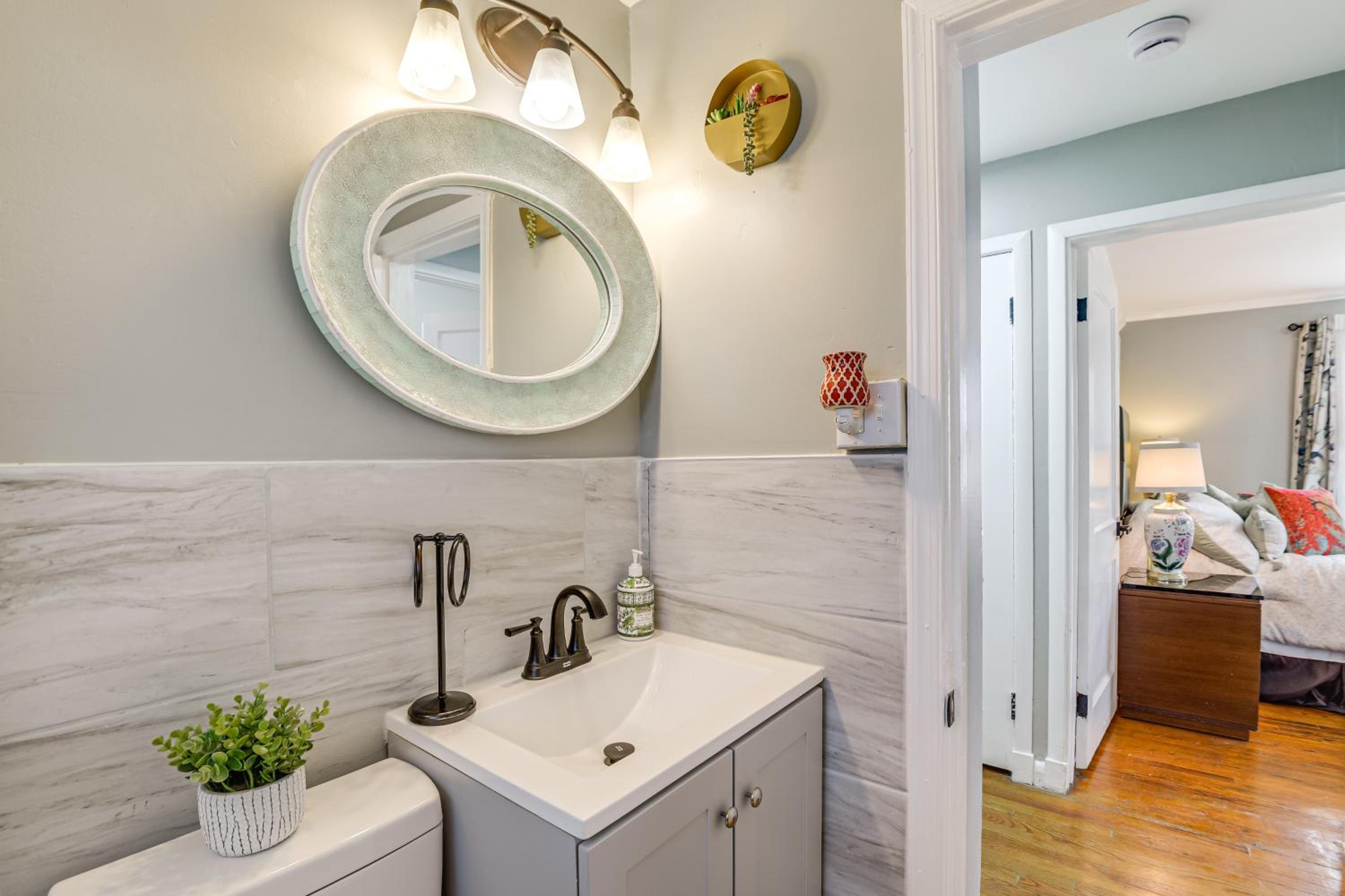 Global Staycation! Scenic Pikesville Family Home