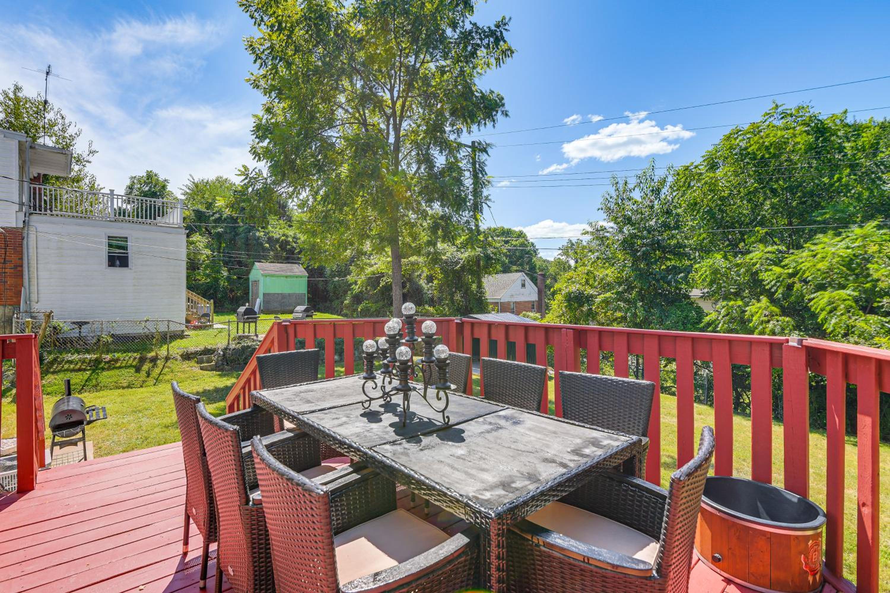 Global Staycation! Scenic Pikesville Family Home