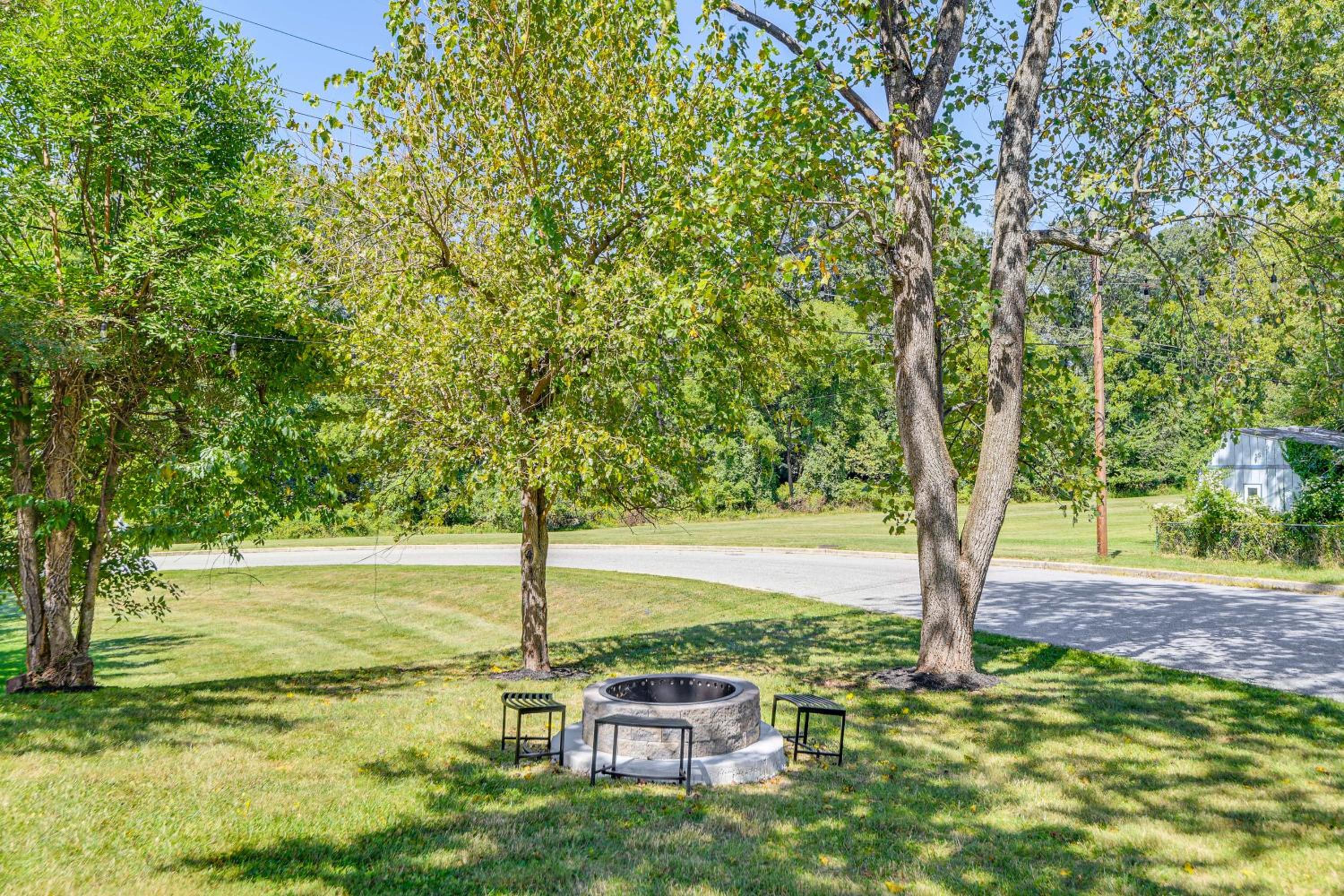 Global Staycation! Scenic Pikesville Family Home