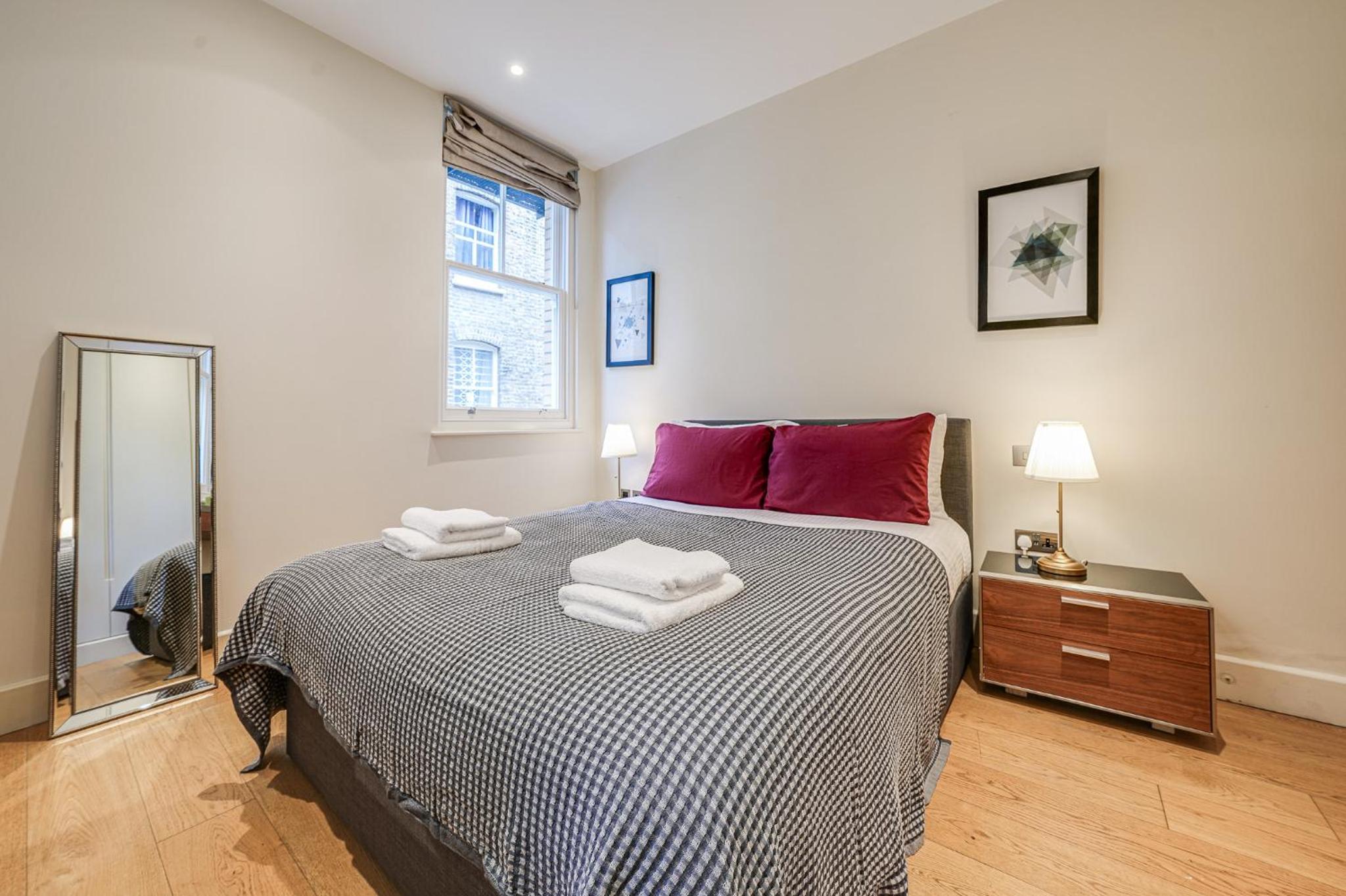 Fitzrovia Apartments 3BR Sleeps 18 Oxford