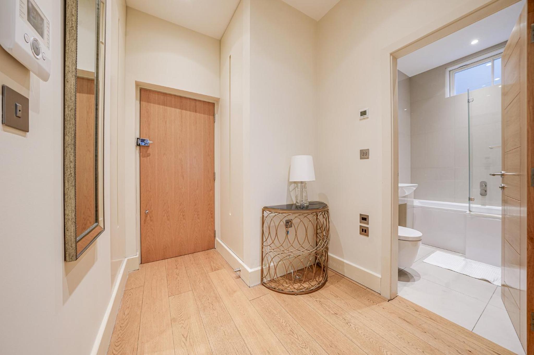 Fitzrovia Apartments 3BR Sleeps 18 Oxford