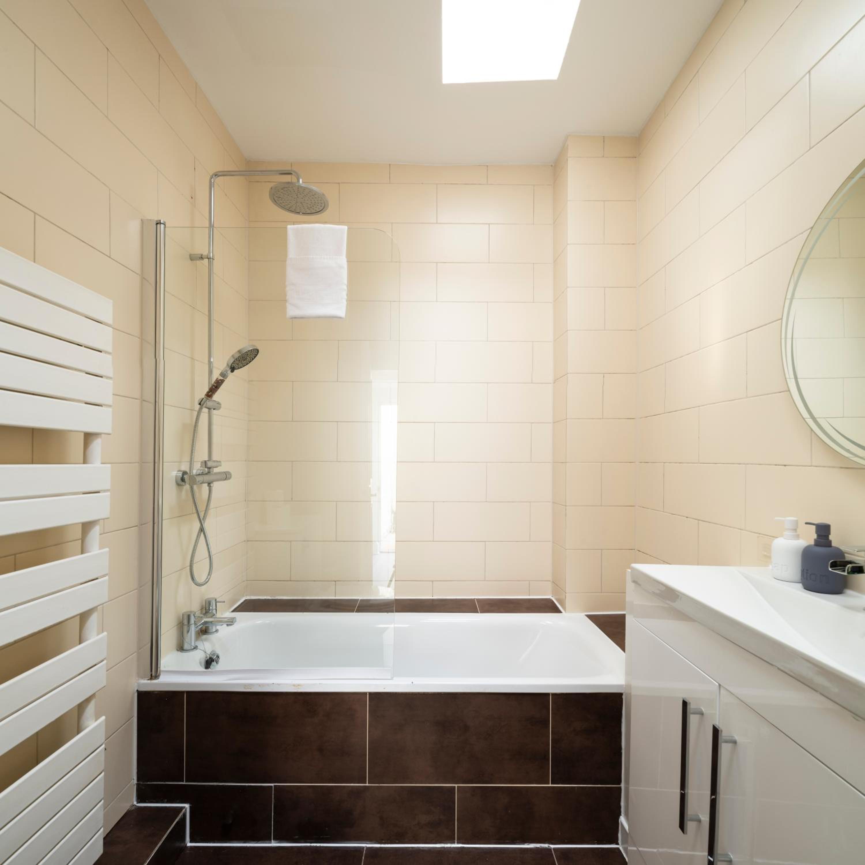 2 BR - Elegant Chelsea Stay Near V&A and Hyde Park