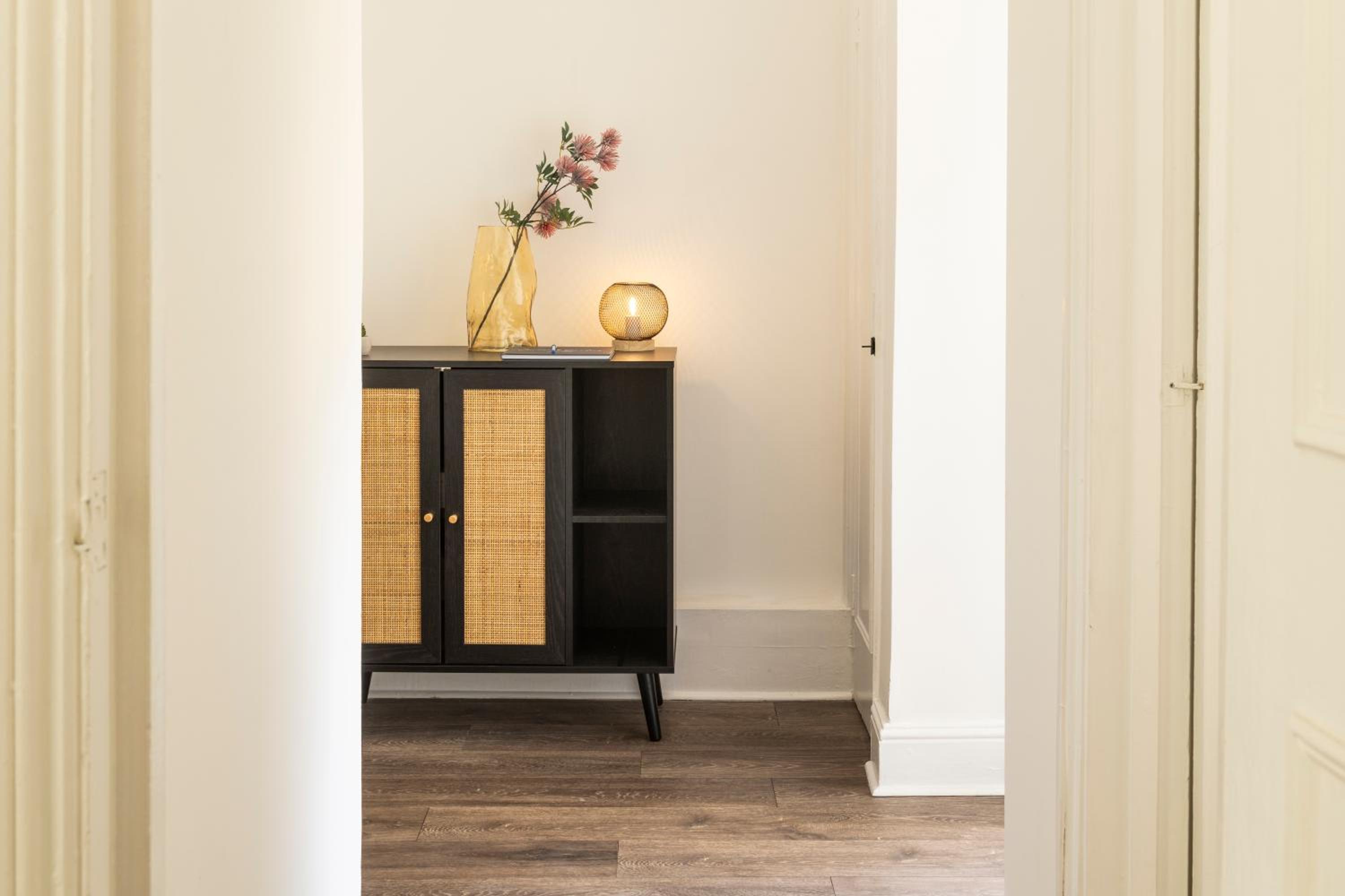 2 BR - Elegant Chelsea Stay Near V&A and Hyde Park
