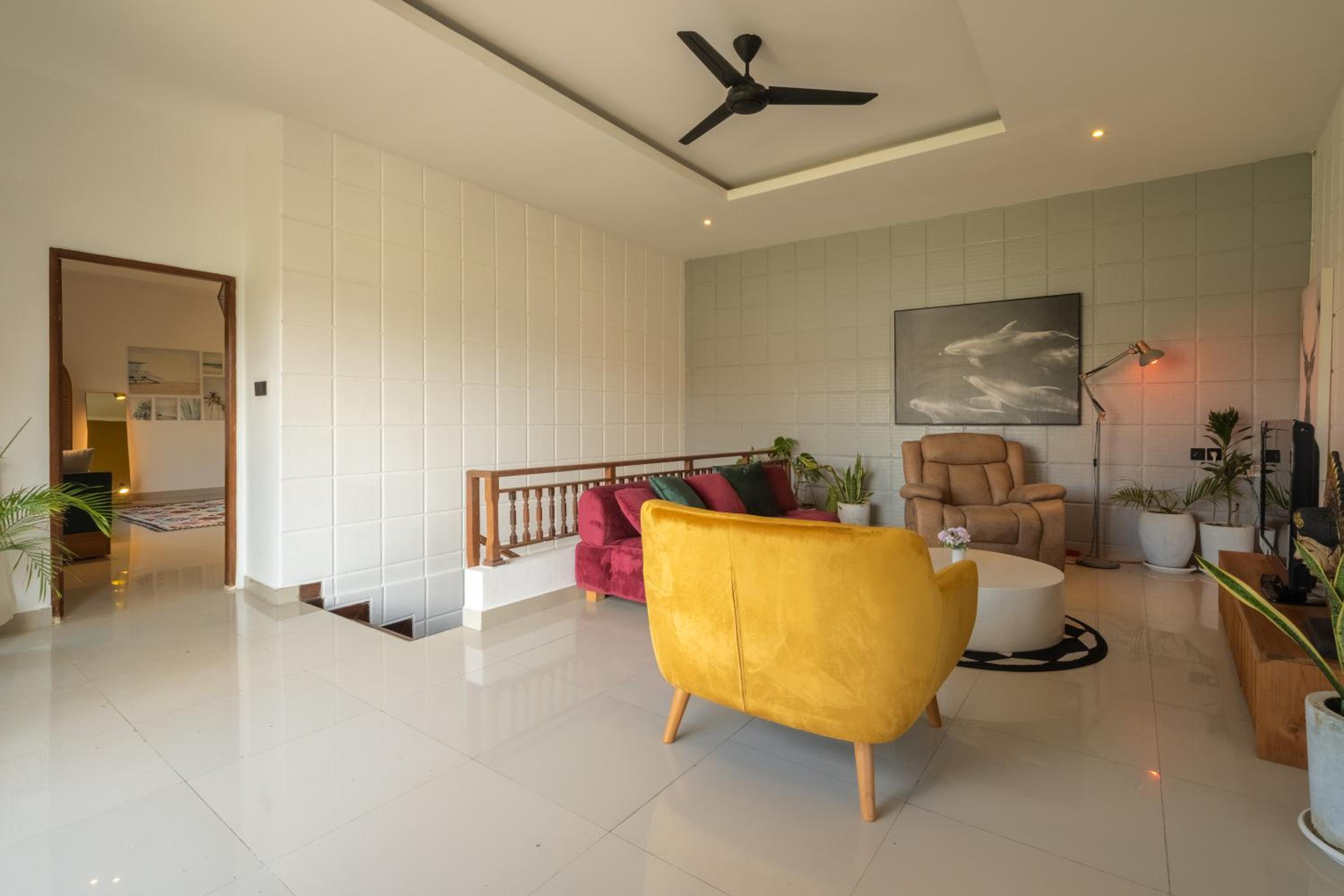 Modern 2-Bedroom Villa with Private Pool, 7m from Beach